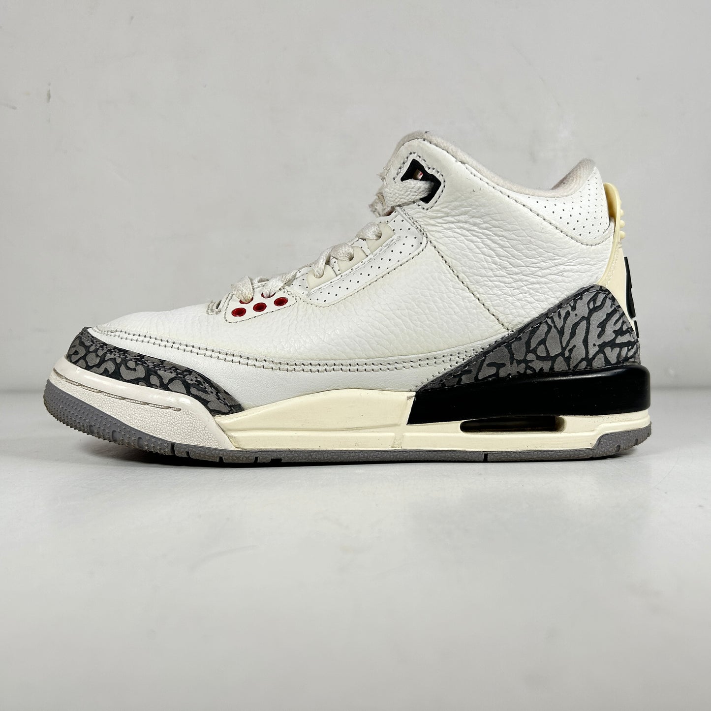 DM0967 100 Jordan 3 Retro White Cement Reimagined (GS) [USED] - 4 Y (Used) (No Box)