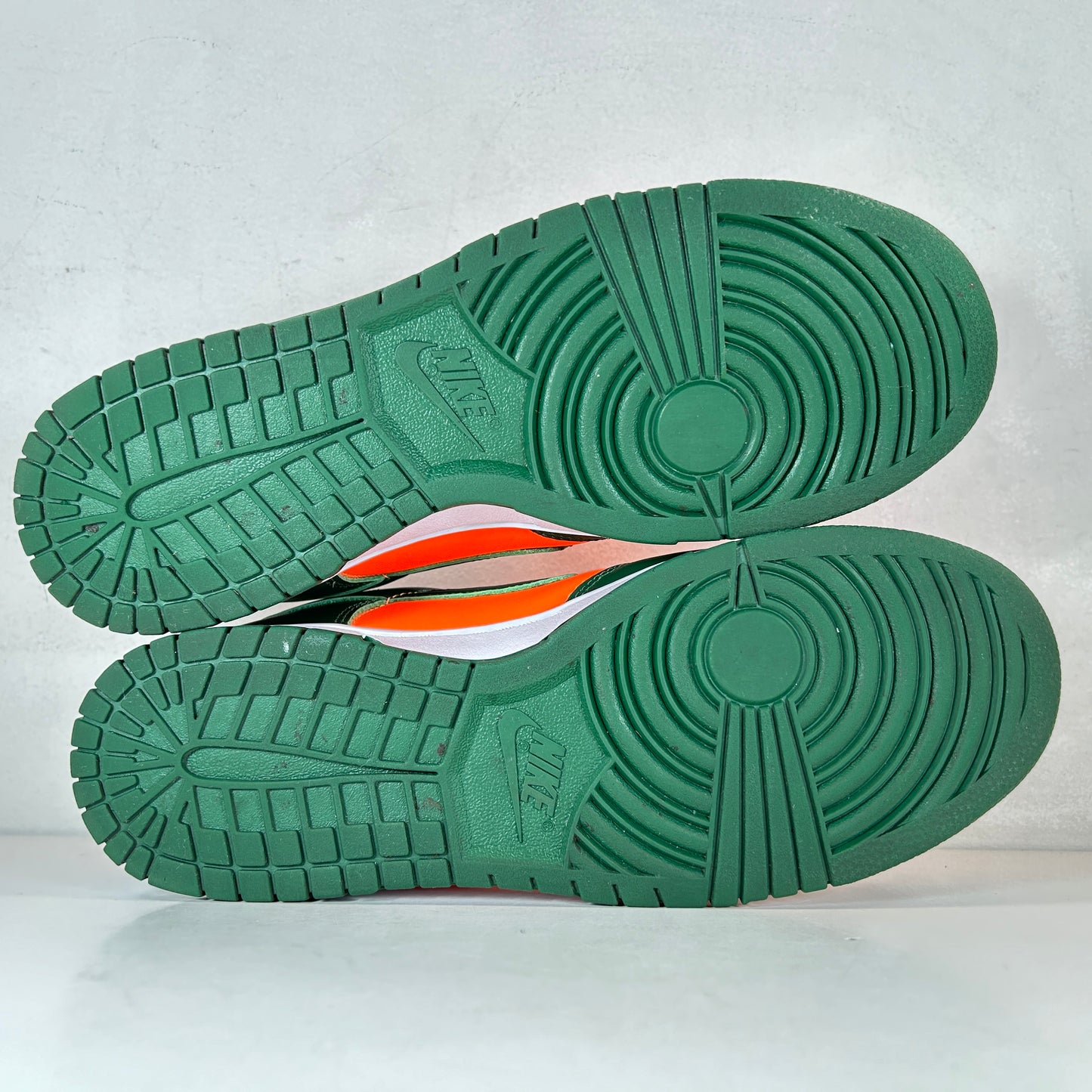 DD1391 300 Nike Dunk Low Retro Miami Hurricanes [USED] - 11 M (Used)