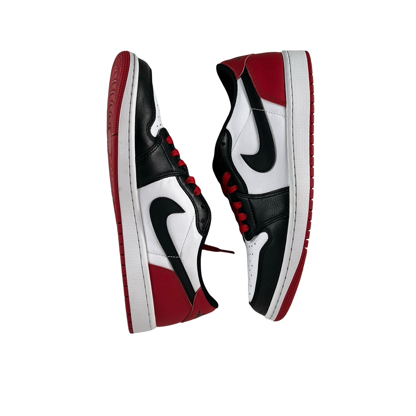 CZ0790 106  Jordan 1 Retro Low OG Black Toe (2023) [USED] - 11 M (Used4)