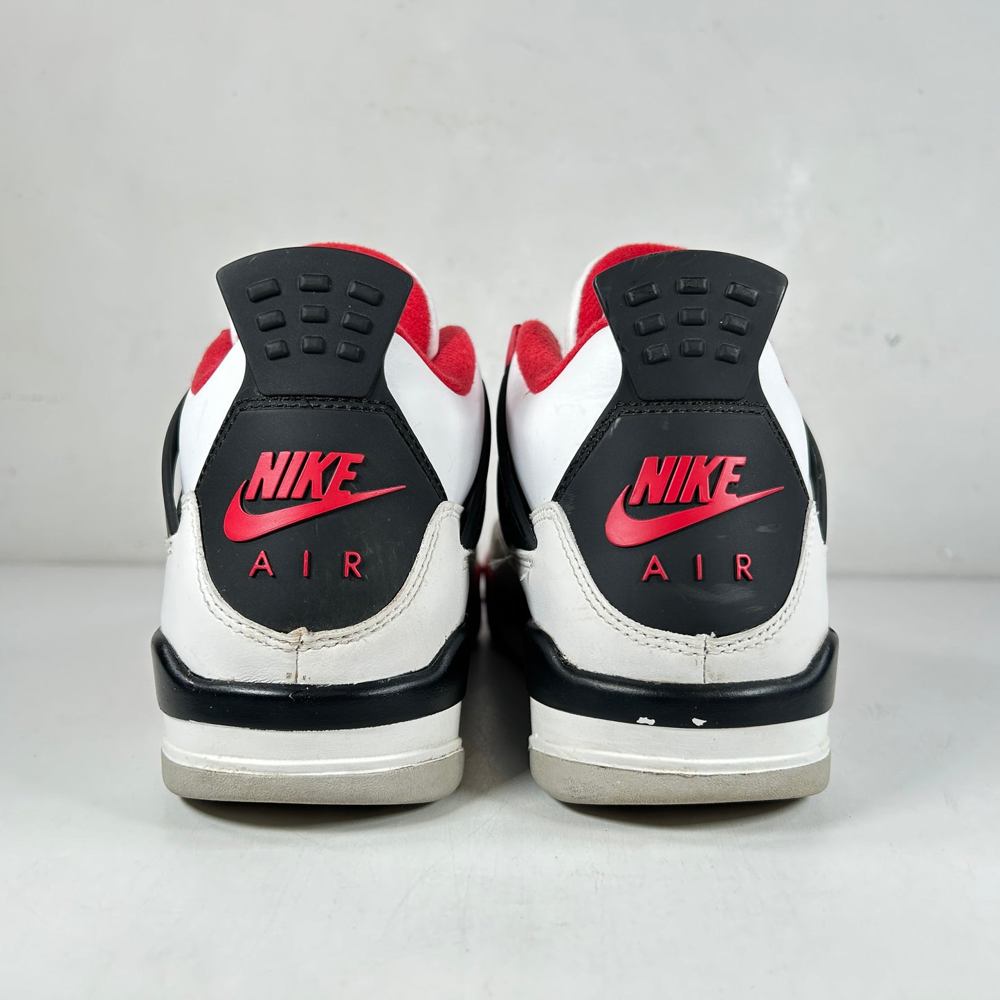 408452 160 Jordan 4 Retro Fire Red (2020) (GS) [USED] - 6 Y (Used) (No Box)