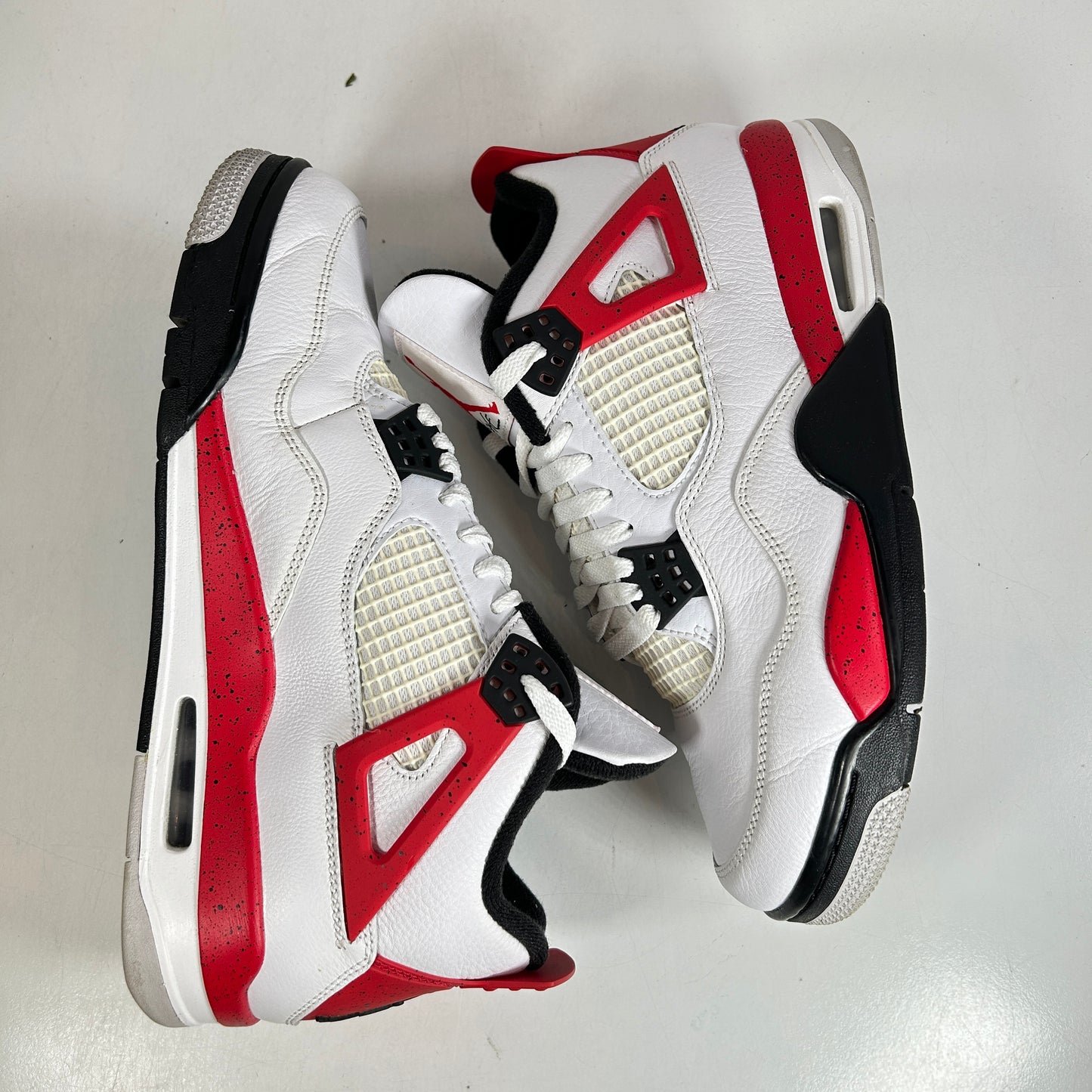 DH6927 161 Jordan 4 Retro Red Cement [USED] - 9.5 M (Used)