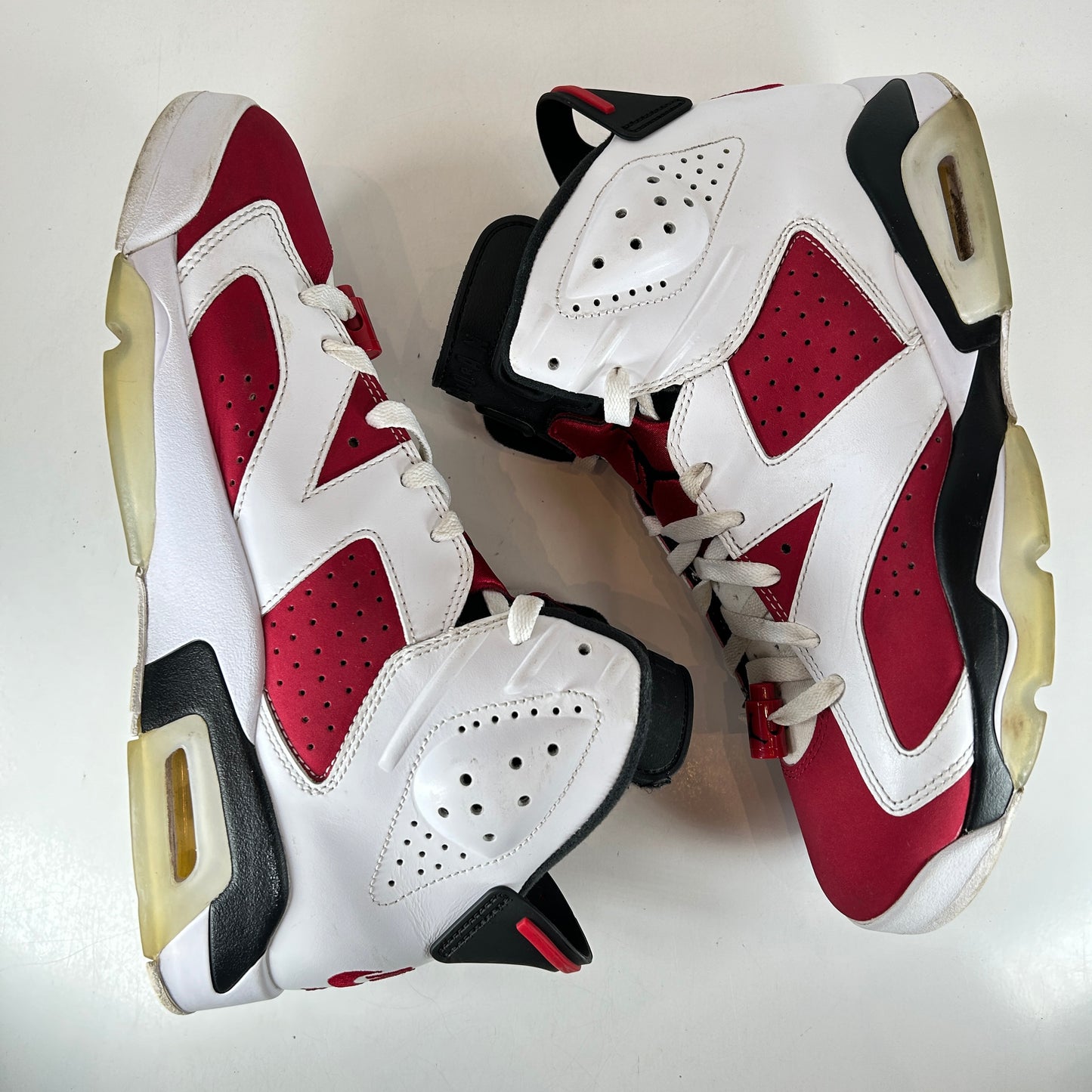 CT8529 106 Jordan 6 Retro Carmine [USED] - 10 M (Used)