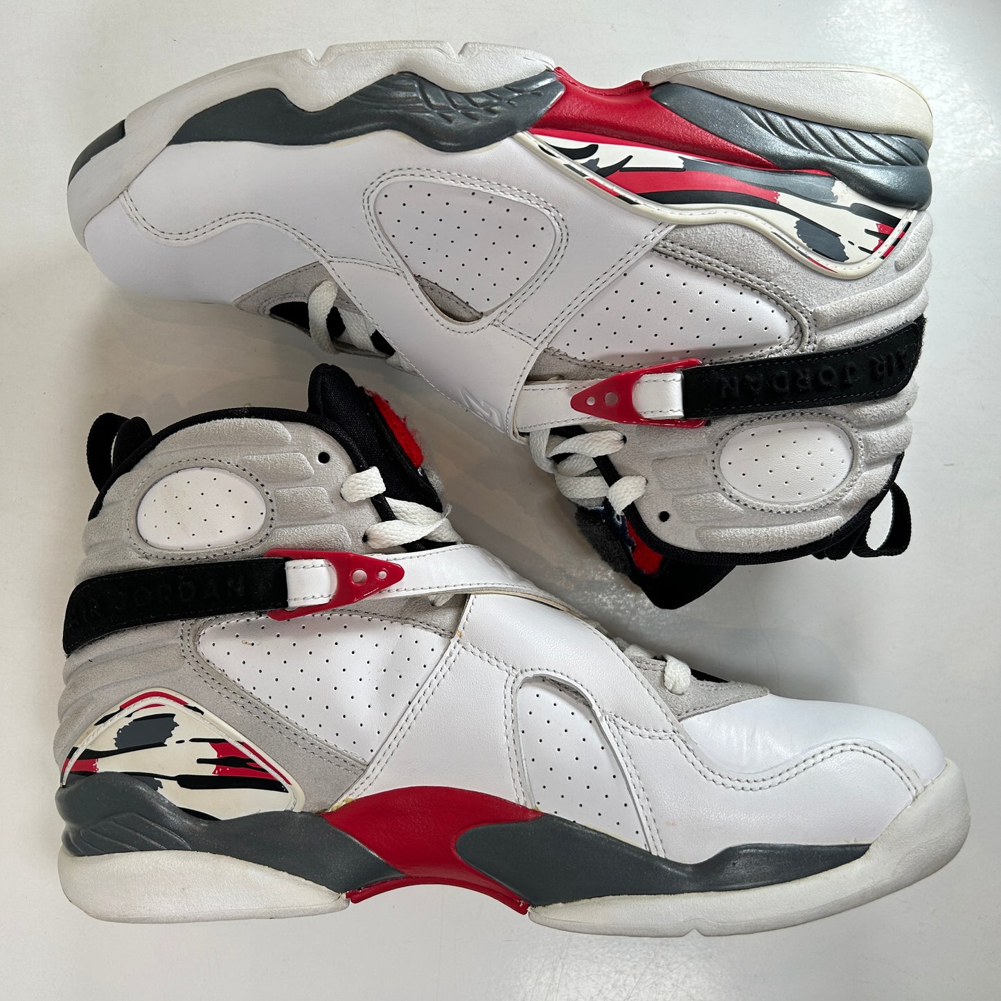 305381 103 Jordan 8 Retro Bugs Bunny (2013) [USED] - 9 M (Used2) (No Box)