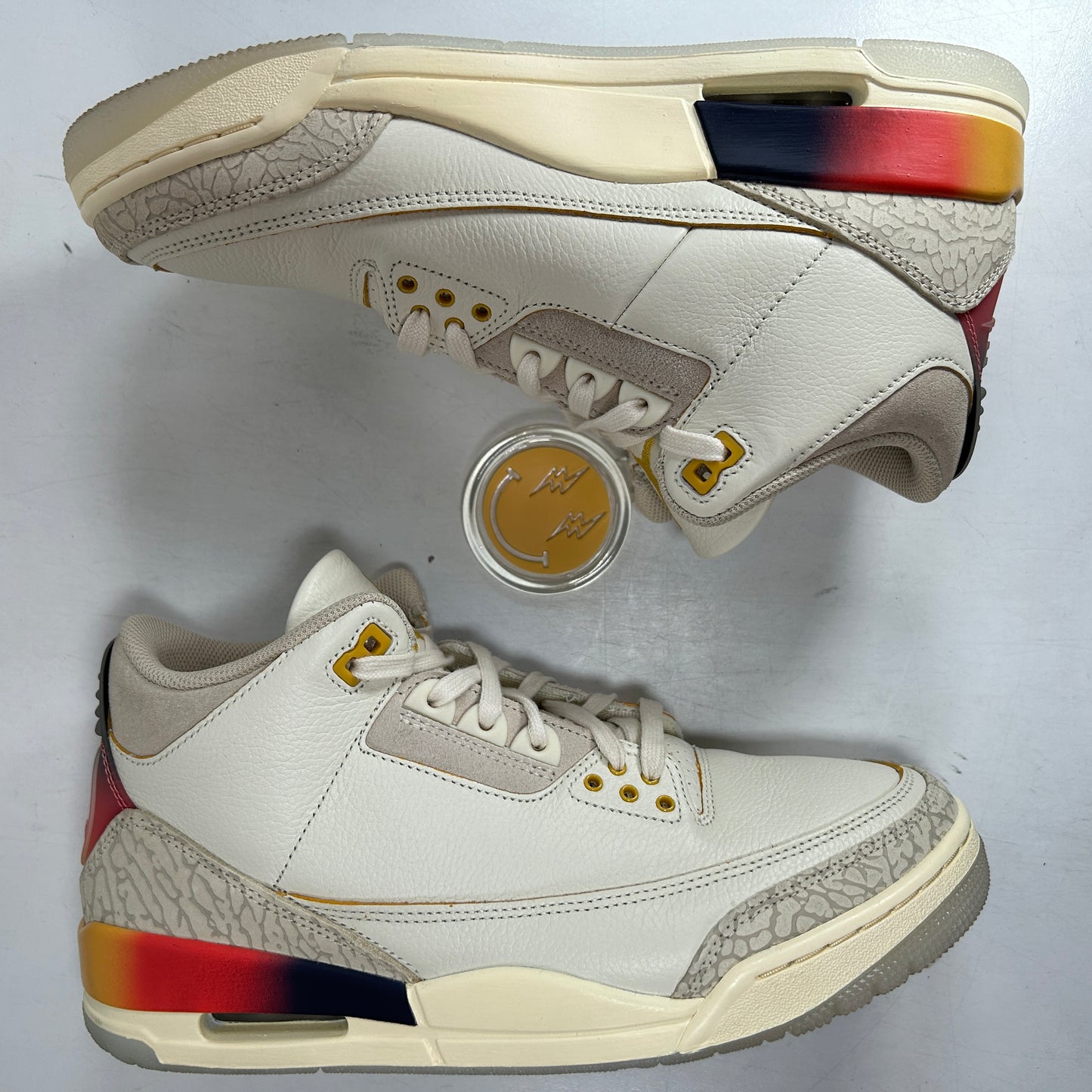 FN0344 901 Jordan 3 Retro SP J Balvin Medellin [USED] - 9.5 (Used)