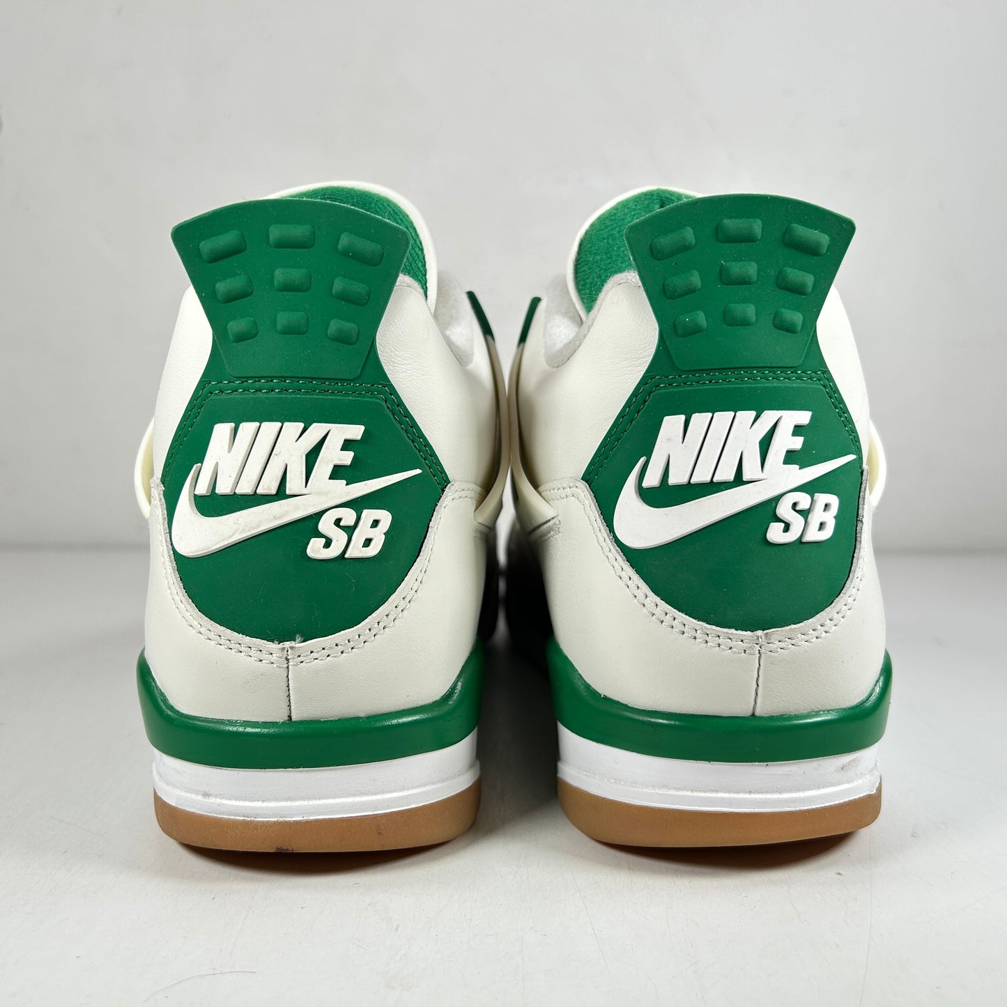 DR5415 103 Jordan 4 Retro SB Pine Green [USED] - 9 M (Used3)