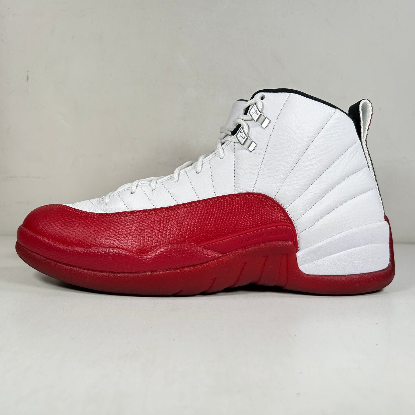 CT8013 116 Jordan 12 Retro Cherry (2023) [USED] - 12 M (Used)