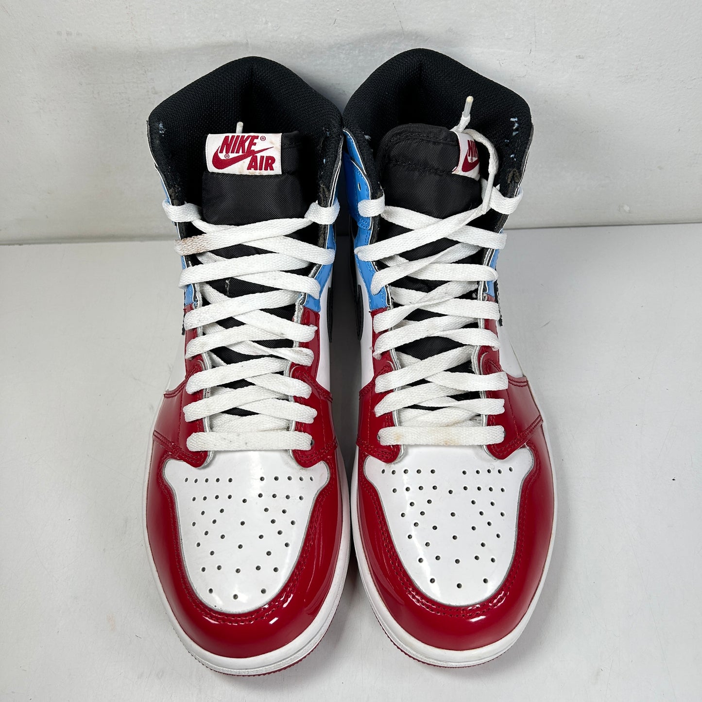 CK5666 100 Jordan 1 Retro High Fearless UNC Chicago [USED] - 9.5 M (Used)