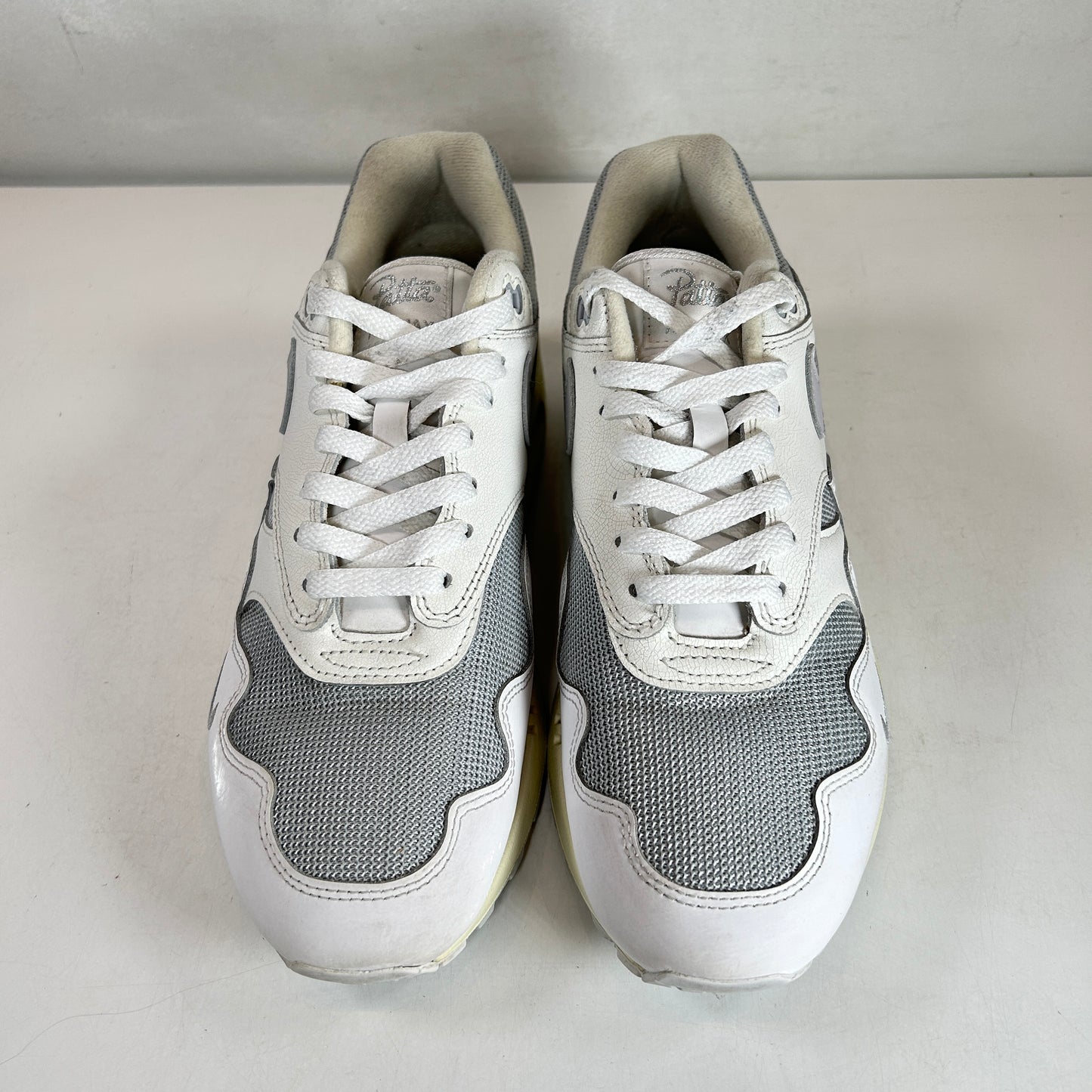 DQ0299 100 Nike Air Max 1 Patta Waves White [USED] - 9.5 M (Used)