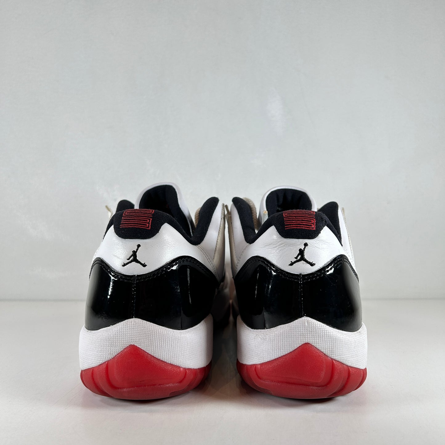 AV2187 160 Jordan 11 Retro Low Concord Bred [USED] - 9.5 M (Used) (No Box)