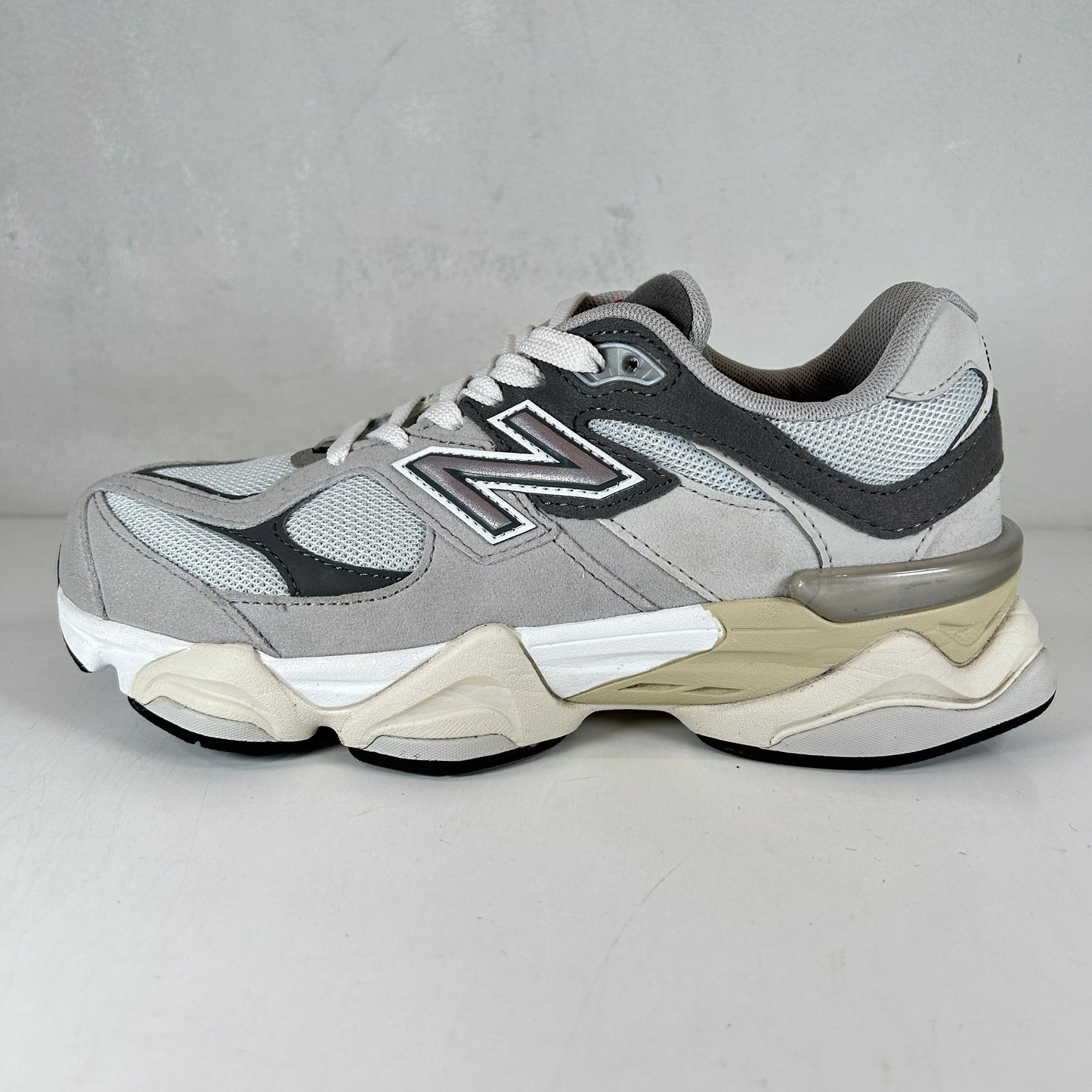 GC9060GY New Balance 9060 Rain Cloud (GS) [USED] - 5.5 M (Used)
