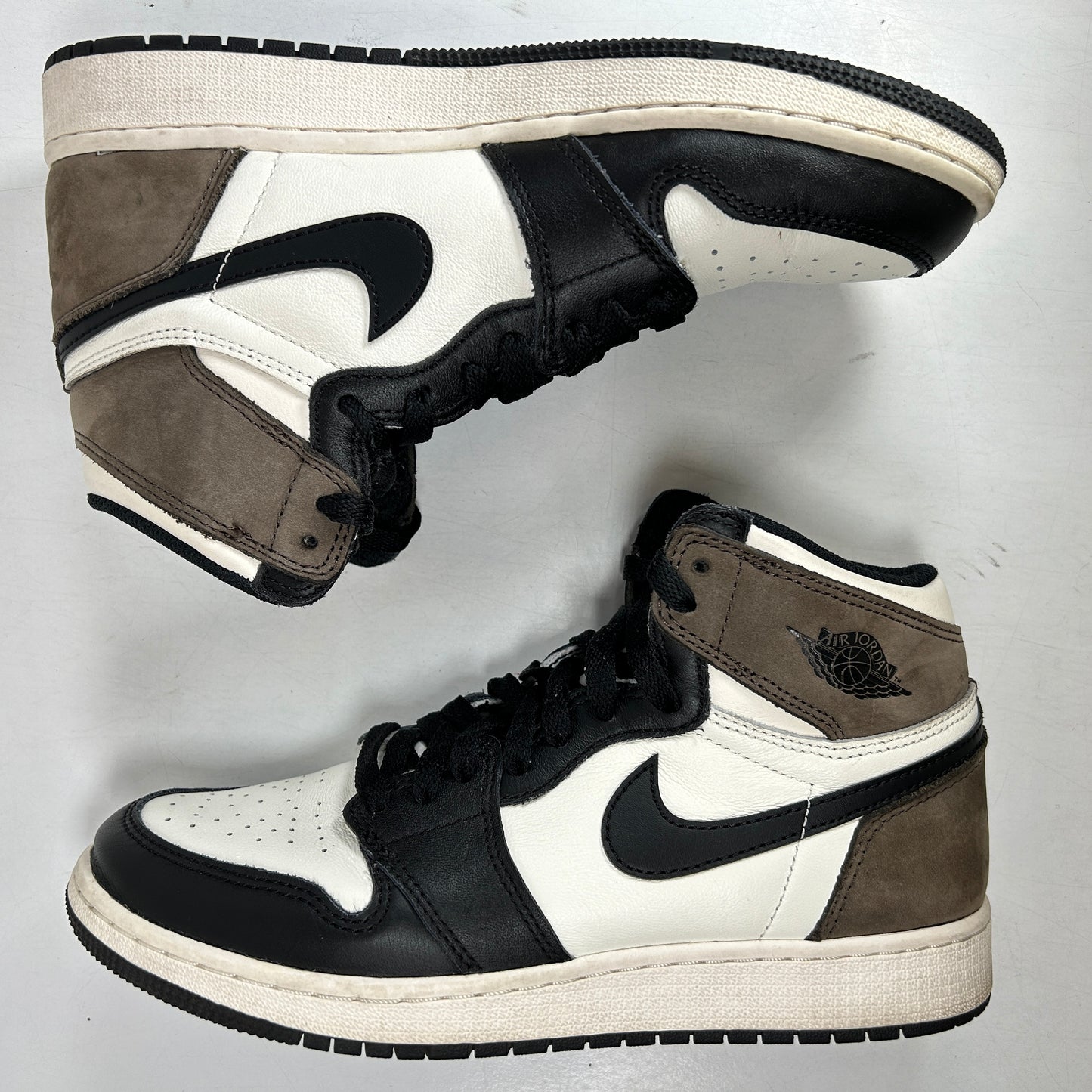 575441 105 Jordan 1 Moca (GS)