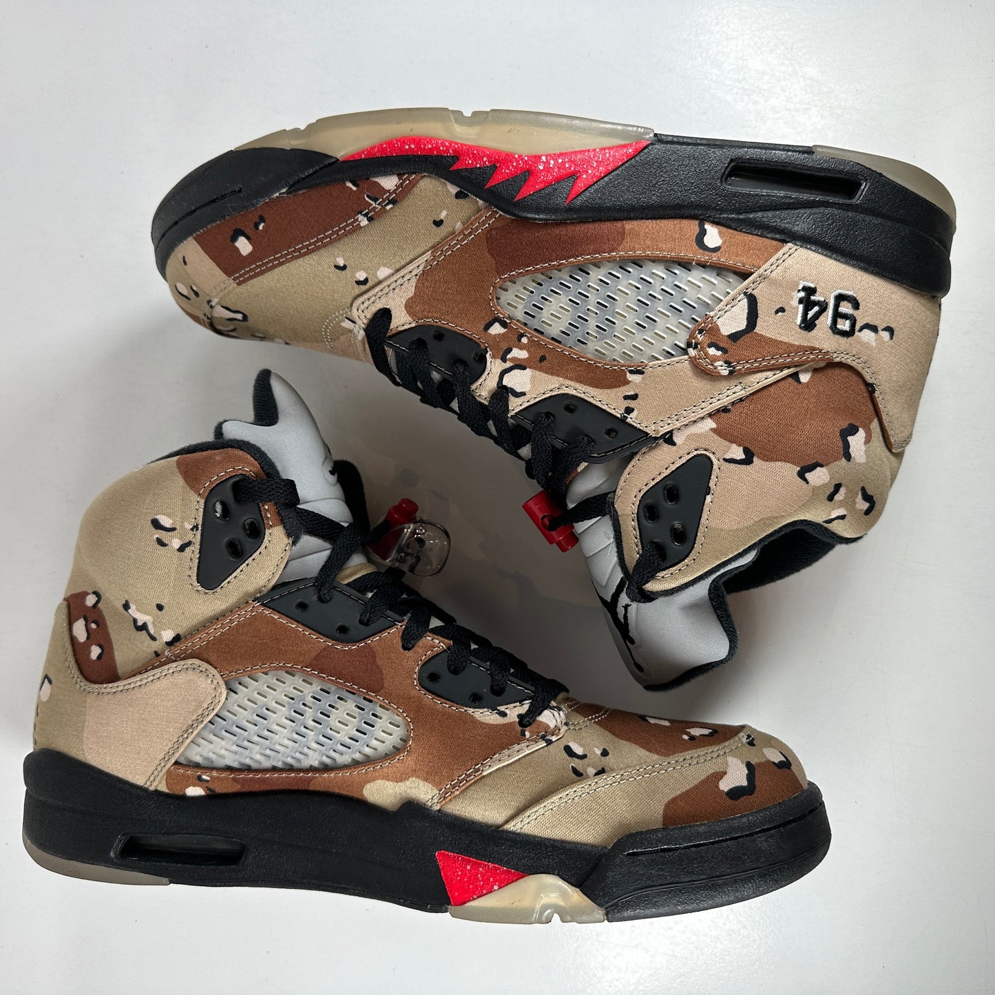 824371 201 Jordan 5 Retro Supreme Desert Camo [USED] - 11 M (Used)