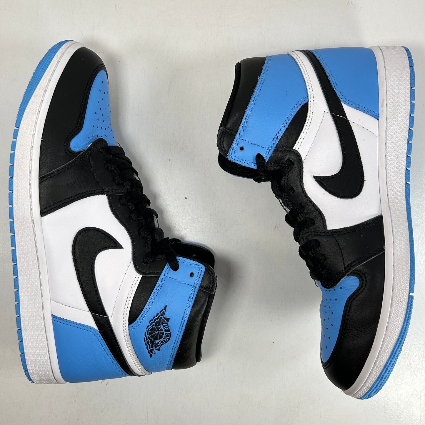 DZ5485 400 Jordan 1 Retro High OG UNC Toe [USED] - 12 M (Used)