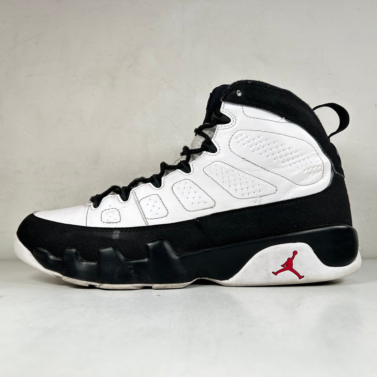 302370 112 Jordan 9 Retro OG (2016) [USED] - 10.5 M (Used) (Replace Box)