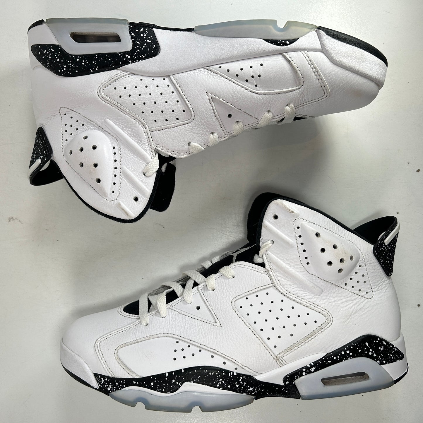 CT8529 112 Jordan 6 Retro Reverse Oreo [USED] - 12 M (Used) (No Box)
