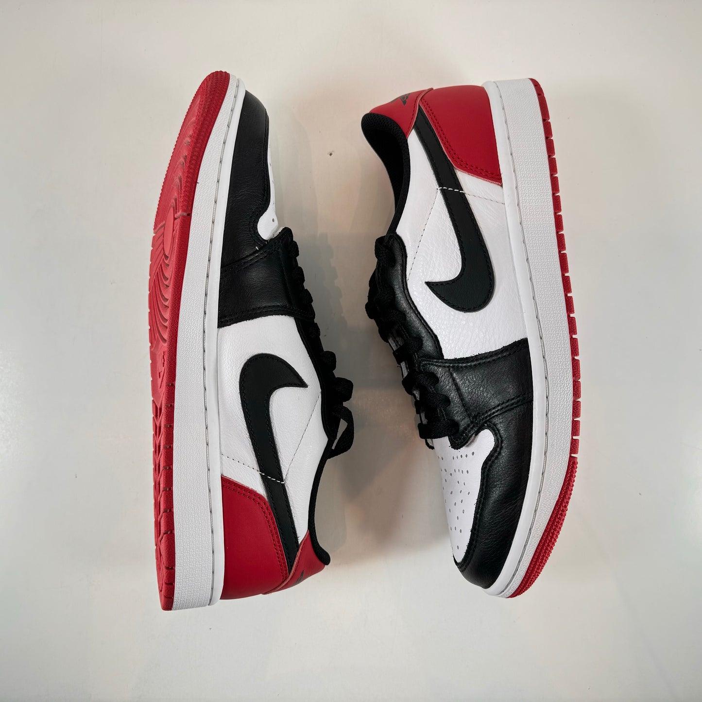 CZ0790 106 Jordan 1 Retro Low OG Punta negra (2023)