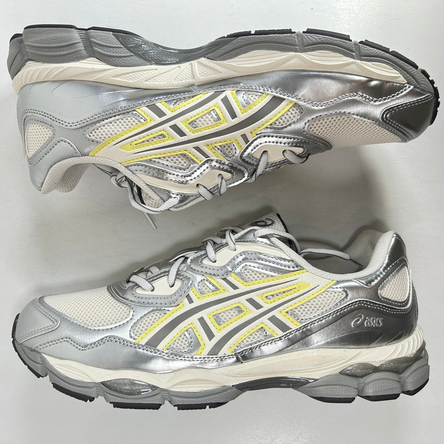 1202A498 100 ASICS Gel-NYC EMMI White Huddle Yellow (Women's) [USED] - 12 W / 10.5 M (VNDS)