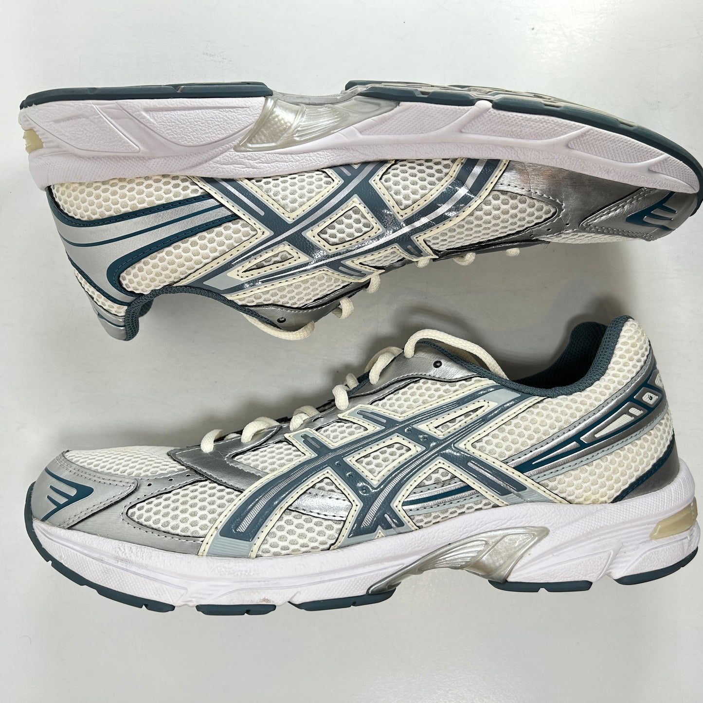 1201A256 115 Asics Gel-1130 Cream/Ironclad [USED] - 11 M (Used)