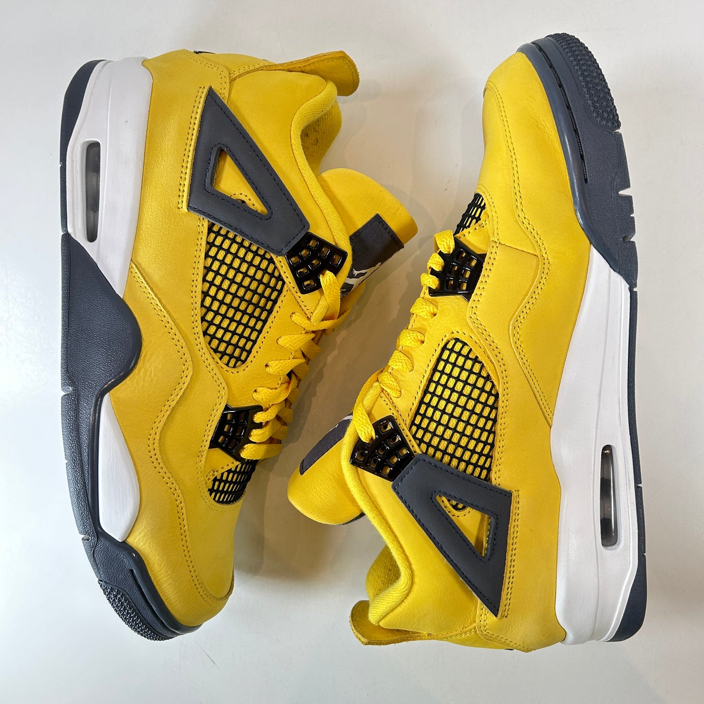 CT8527 700 Jordan 4 Retro Lightning (2021) [USED] - 10 M (Used4)