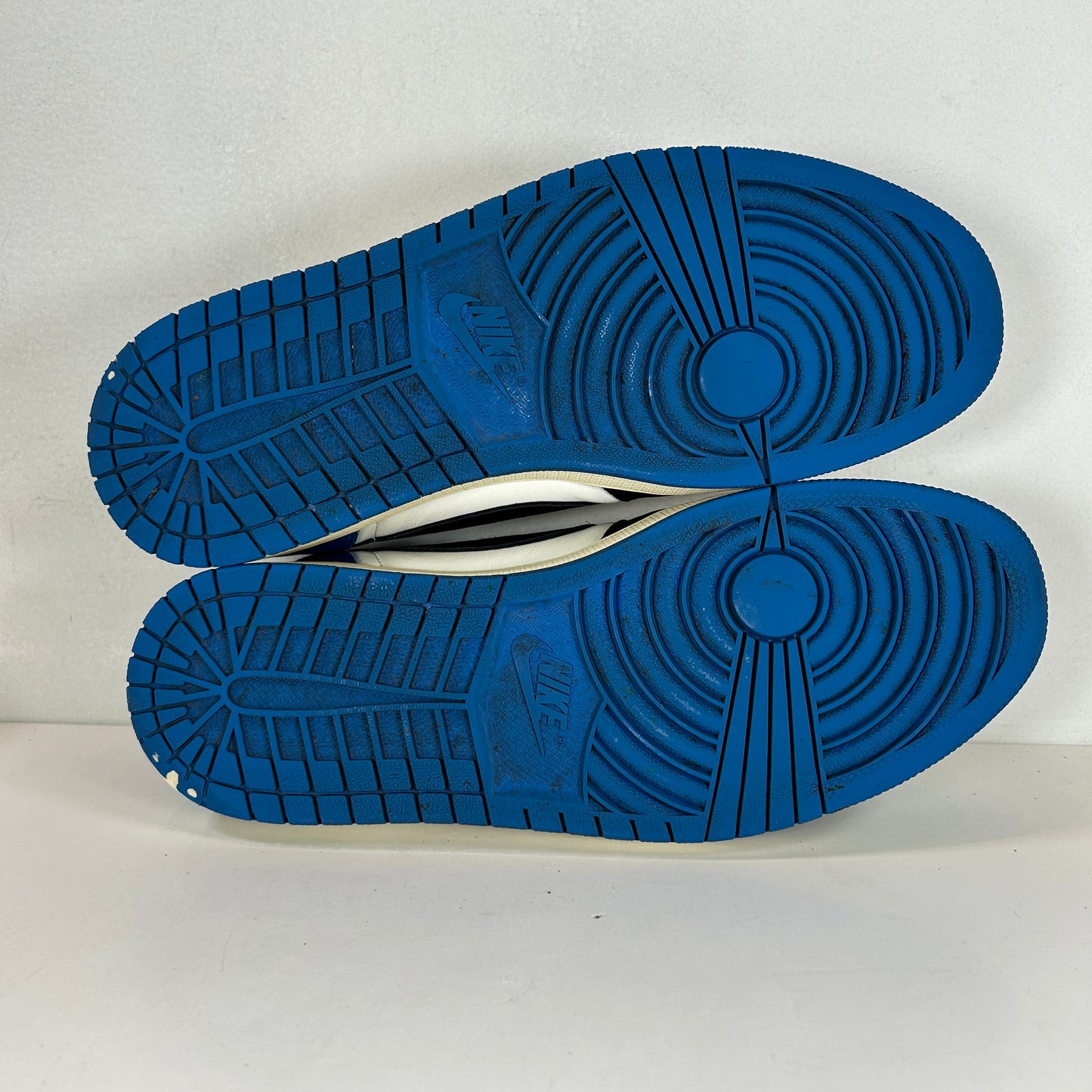 DM7866 140 Jordan 1 Low Fragment x Travis Scott [USED] - 12 M (Used)