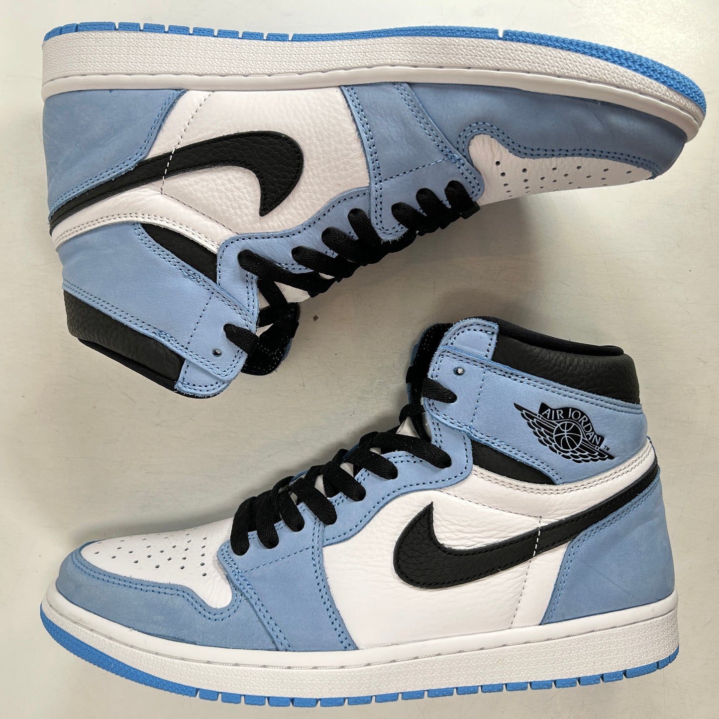 555088 134 Jordan 1 University Blue [USED] - 11 M (Used5)