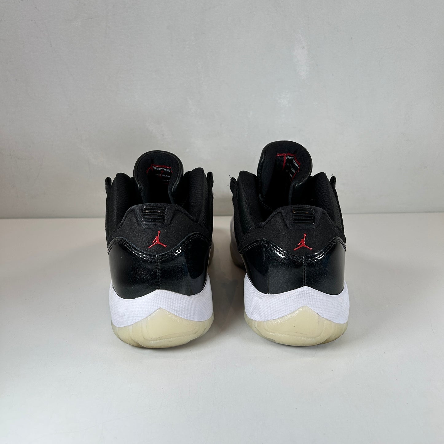 AV2187 001 Jordan 11 Retro Low 72-10 [USED] - 9 M (Used)