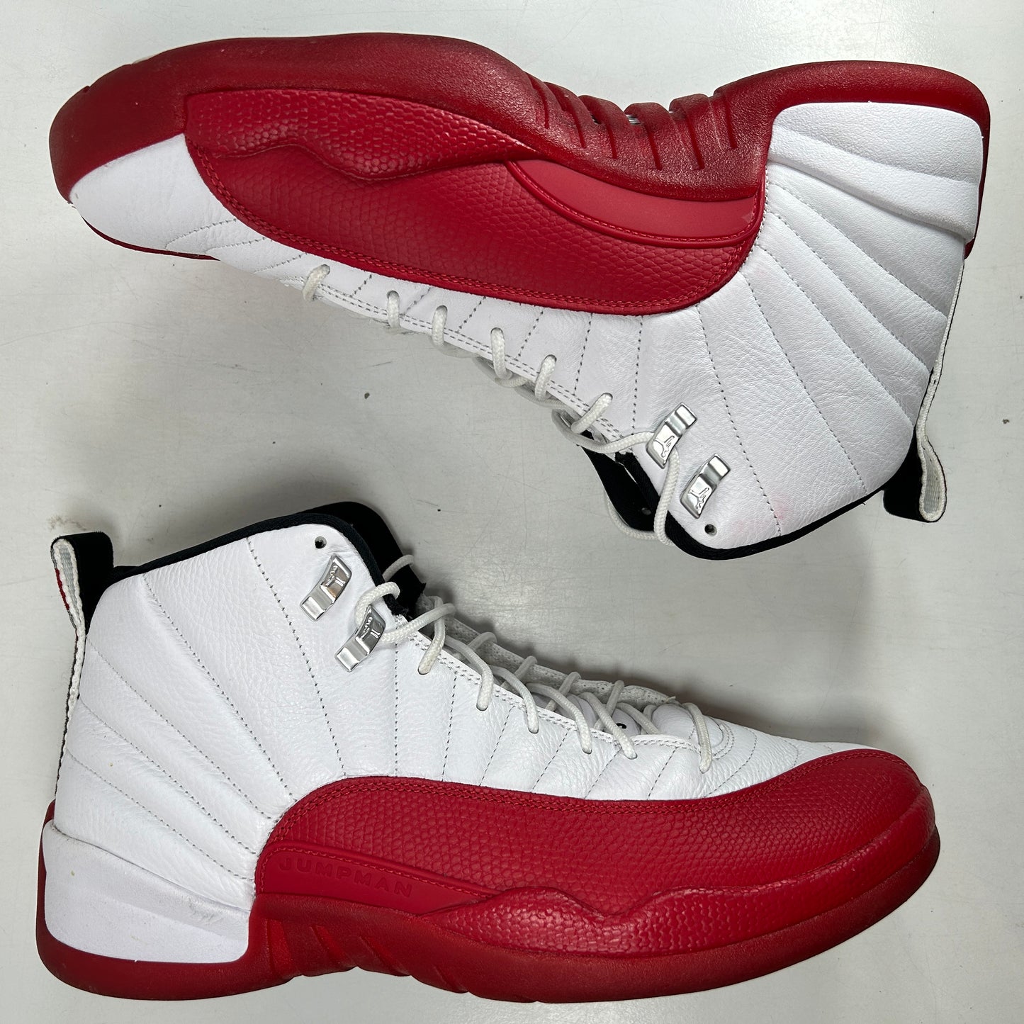 CT8013 116 Jordan 12 Retro Cherry (2023) [USED] - 13 M (Used3)