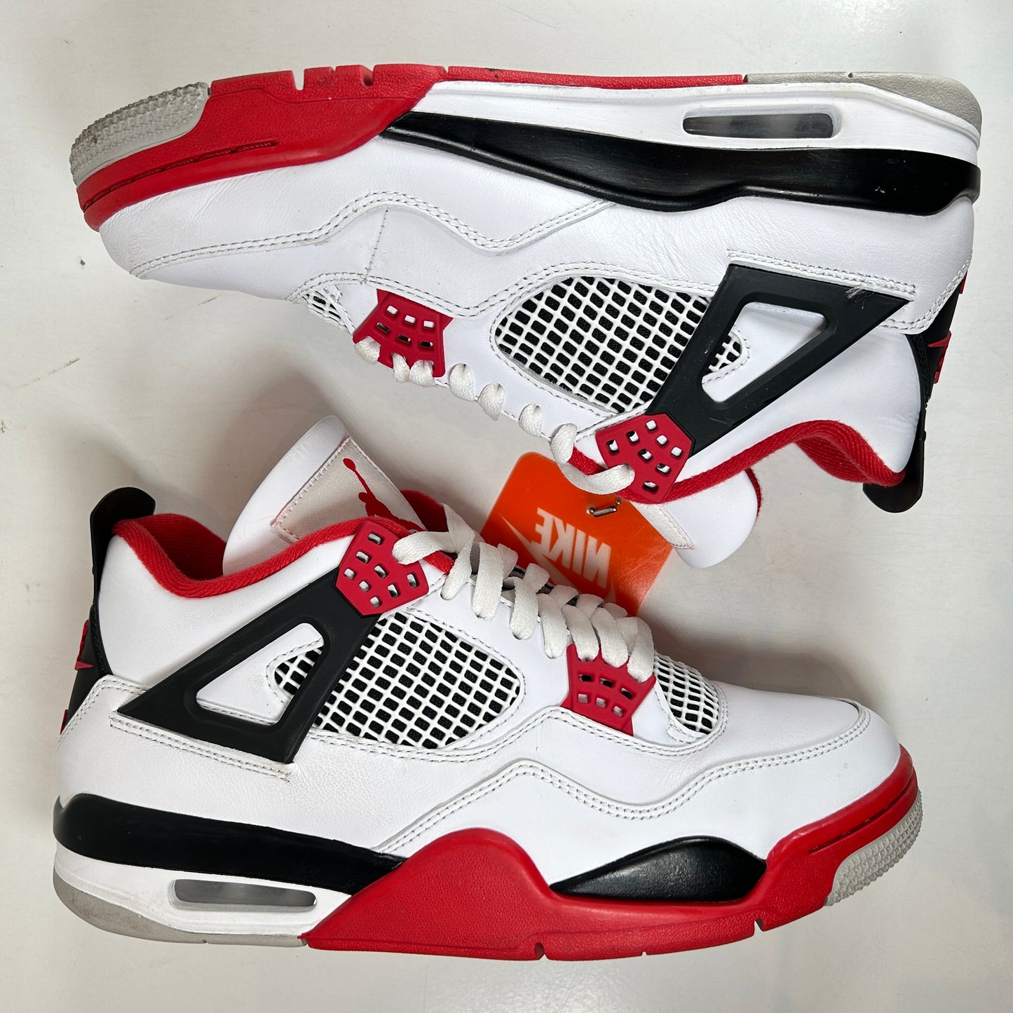 DC7770 160 Jordan 4 Retro Fire Red (2020) [USED] - 8.5 M (Used)