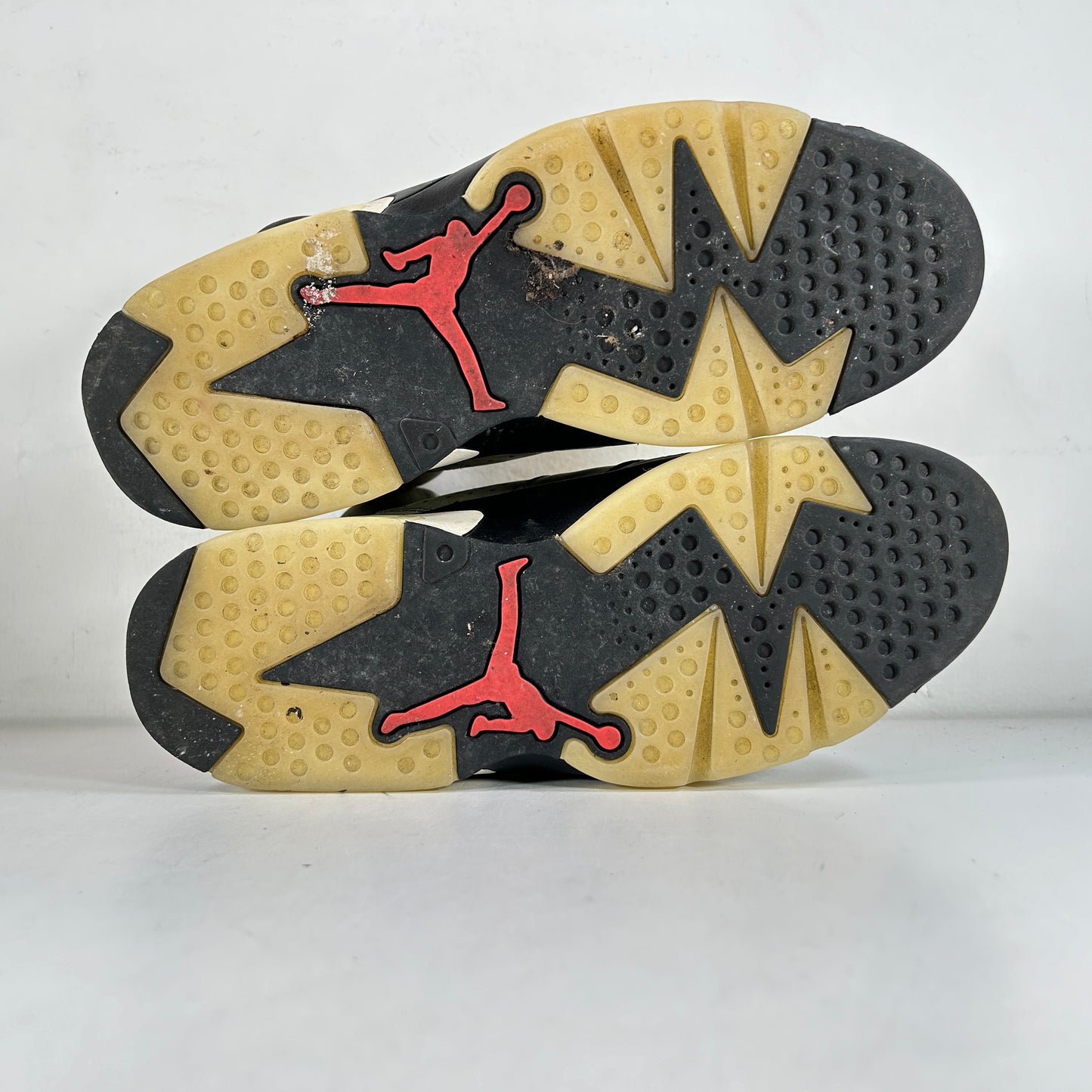 CN1084 200 Jordan 6 Retro Travis Scott [USED] - 9 M (Used2)