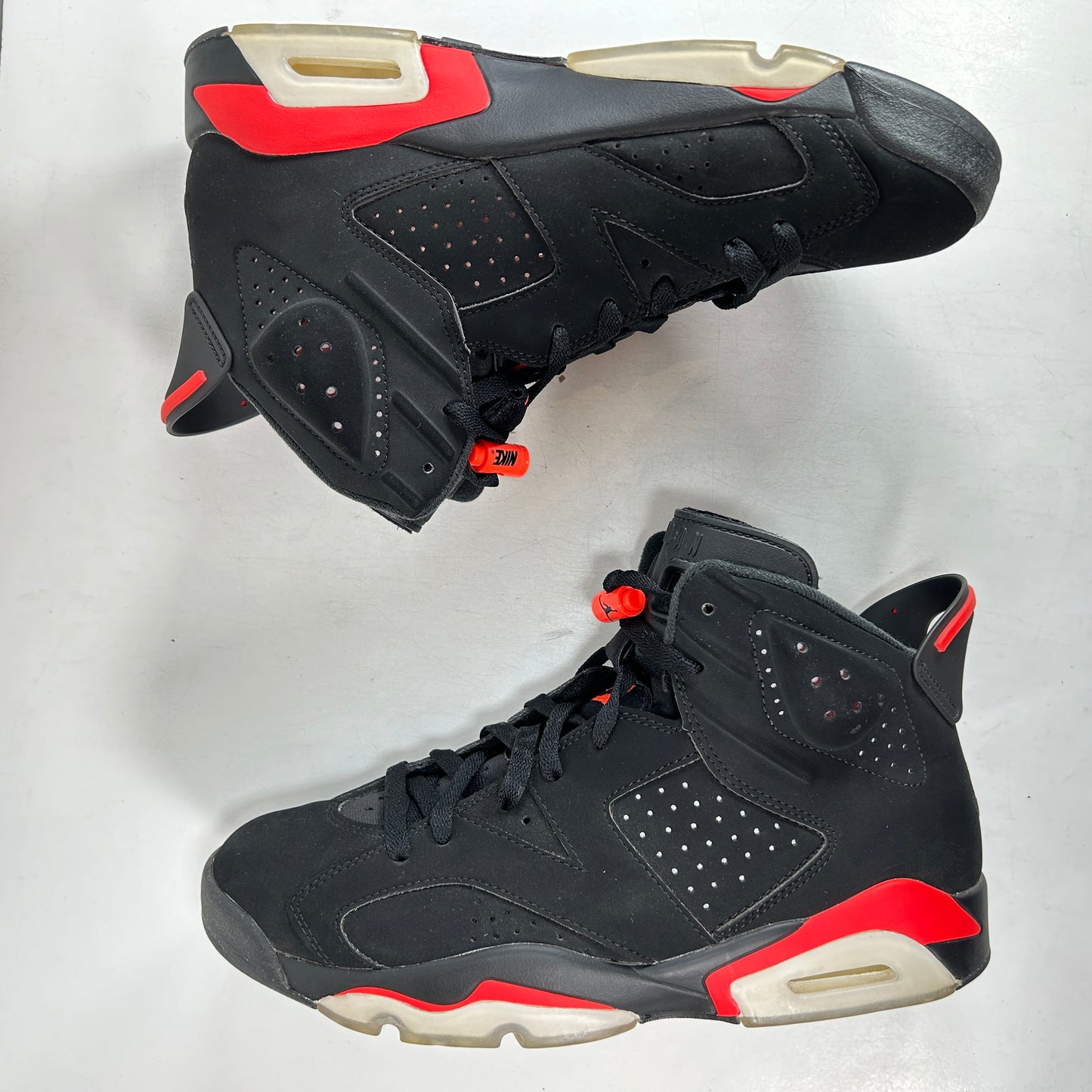 384664 060 Jordan 6 Infrared [USED] - 9.5 M (Used2)