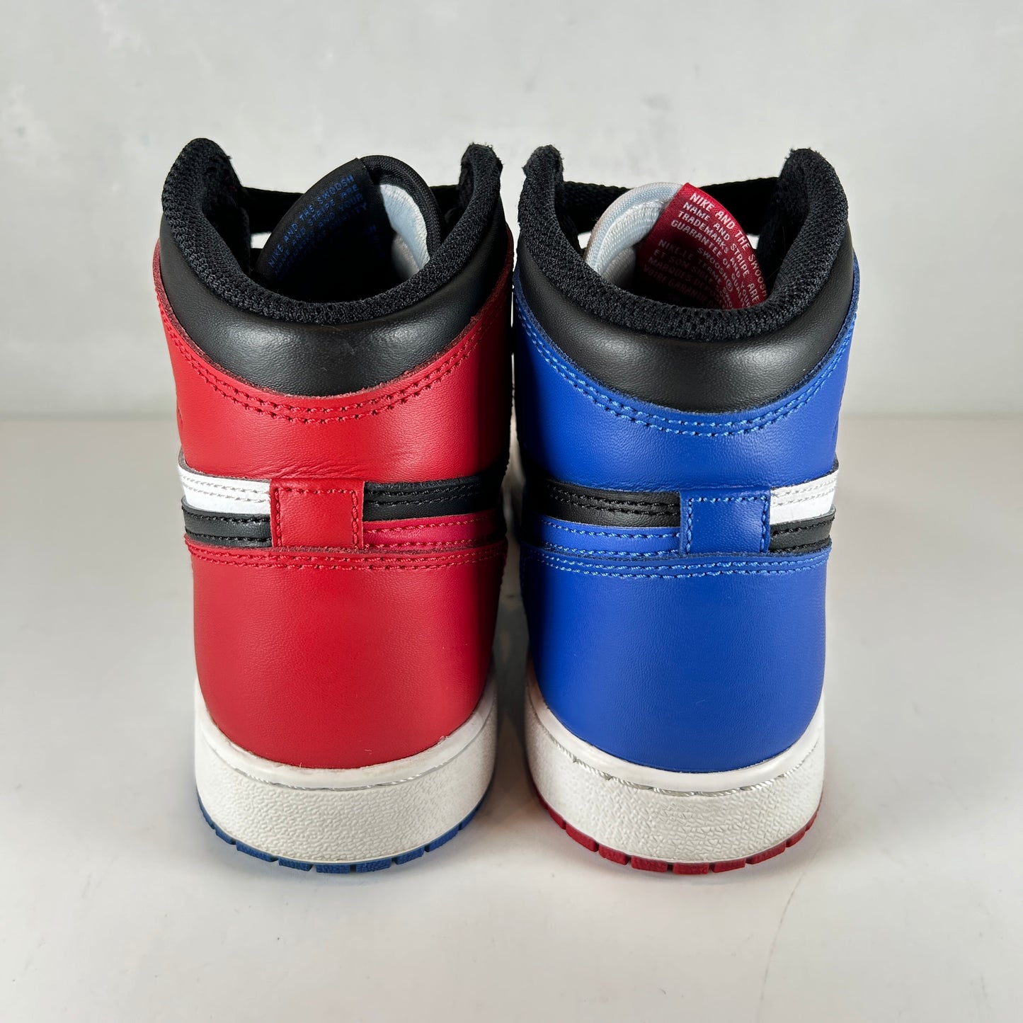 575441 026 Jordan 1 Retro Top 3 (GS) [USED] - 4.5 Y (Used)