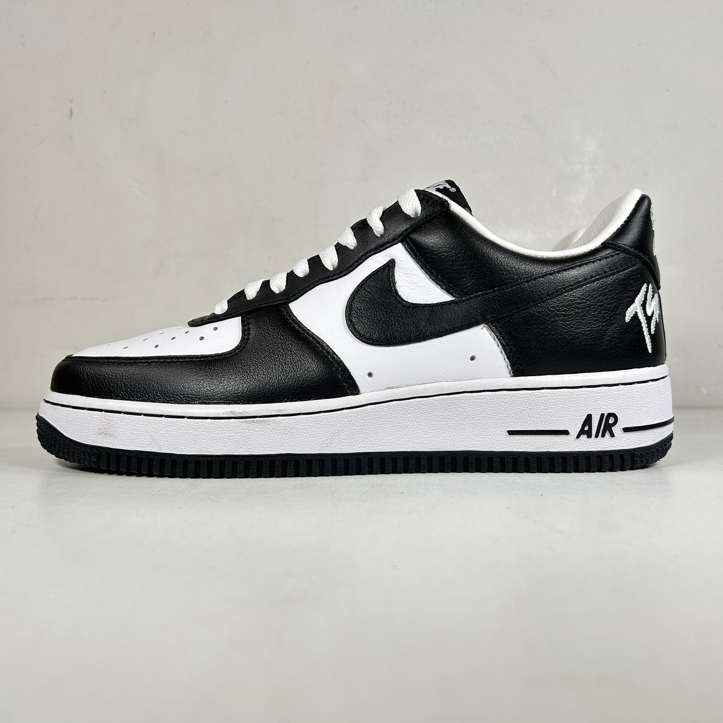 FJ5756 100 Nike Air Force 1 Low QS Terror Squad Blackout [USED] - 7.5 M (Used) (No Box)