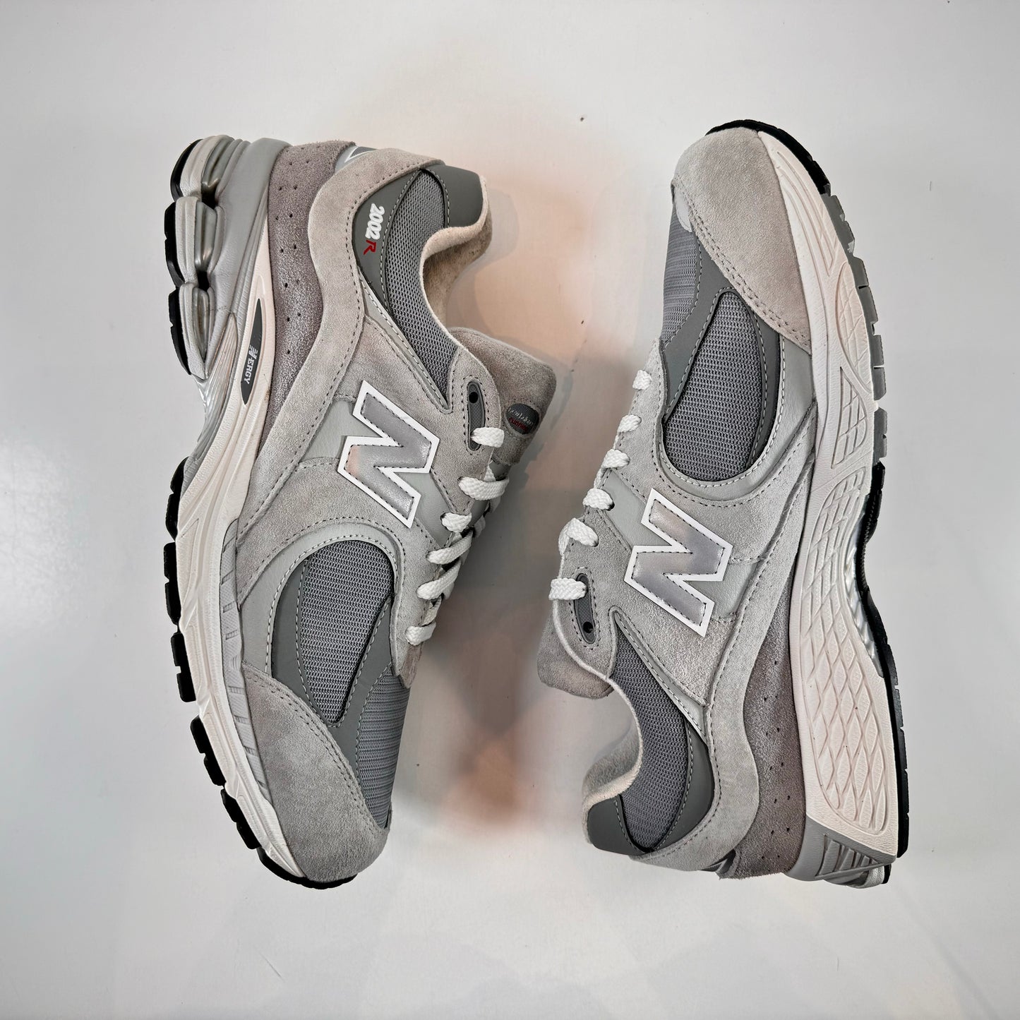 M2002RXJ New Balance 2002R Gore-Tex Concrete [USED] - 10 M (Used)