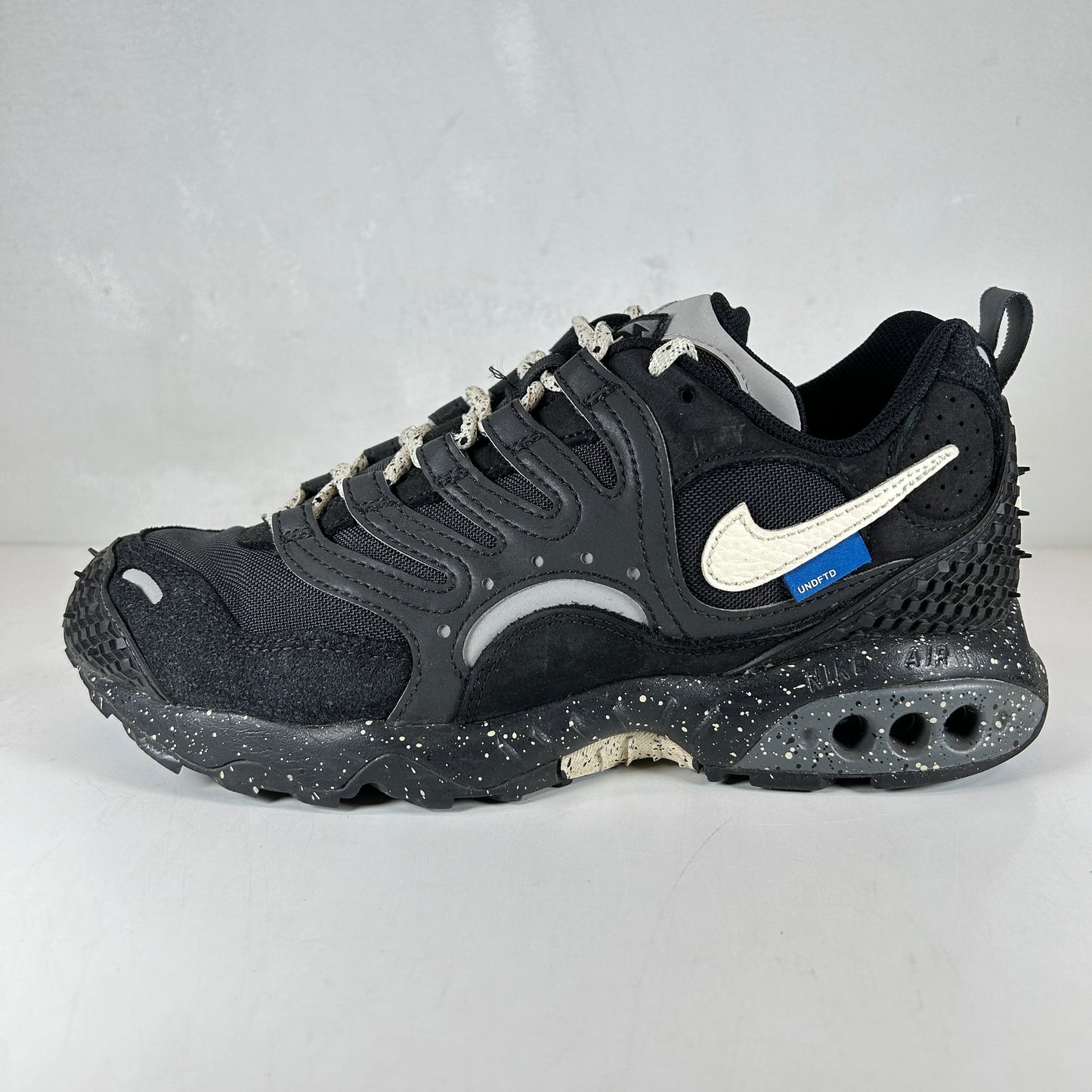 FN7546 002 Nike Air Terra Humara Undefeated Black [USED] - 7 M (Used)