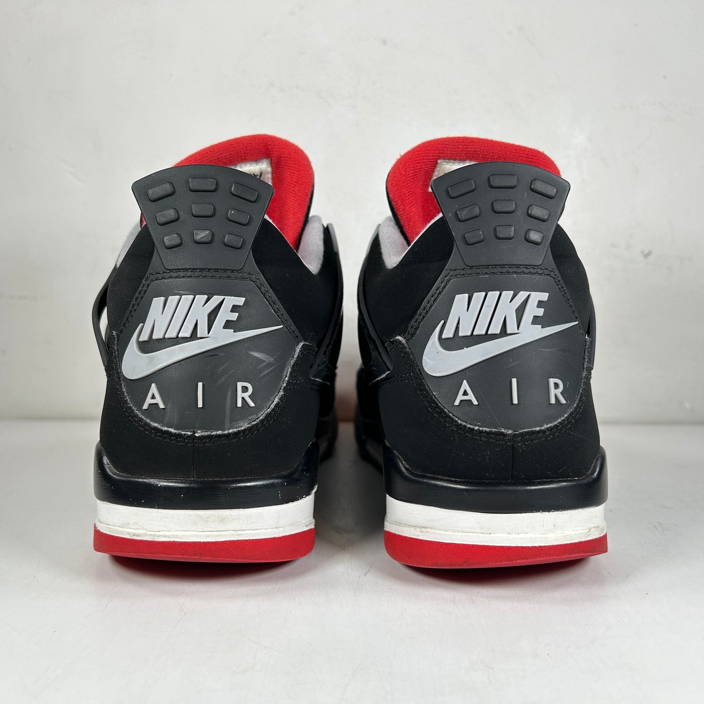 308497 060 Jordan 4 Bred (2019) [USED] - 10 M (Used) (Replace Box)