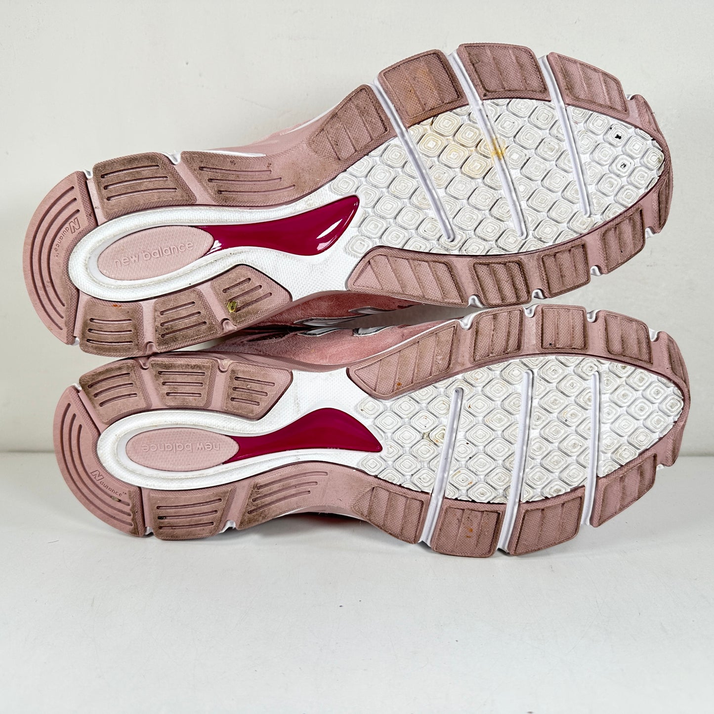 M990KMN4 New Balance 990v4 Pink Ribbon (Faded Rose) [USED] - 11 M (Used)