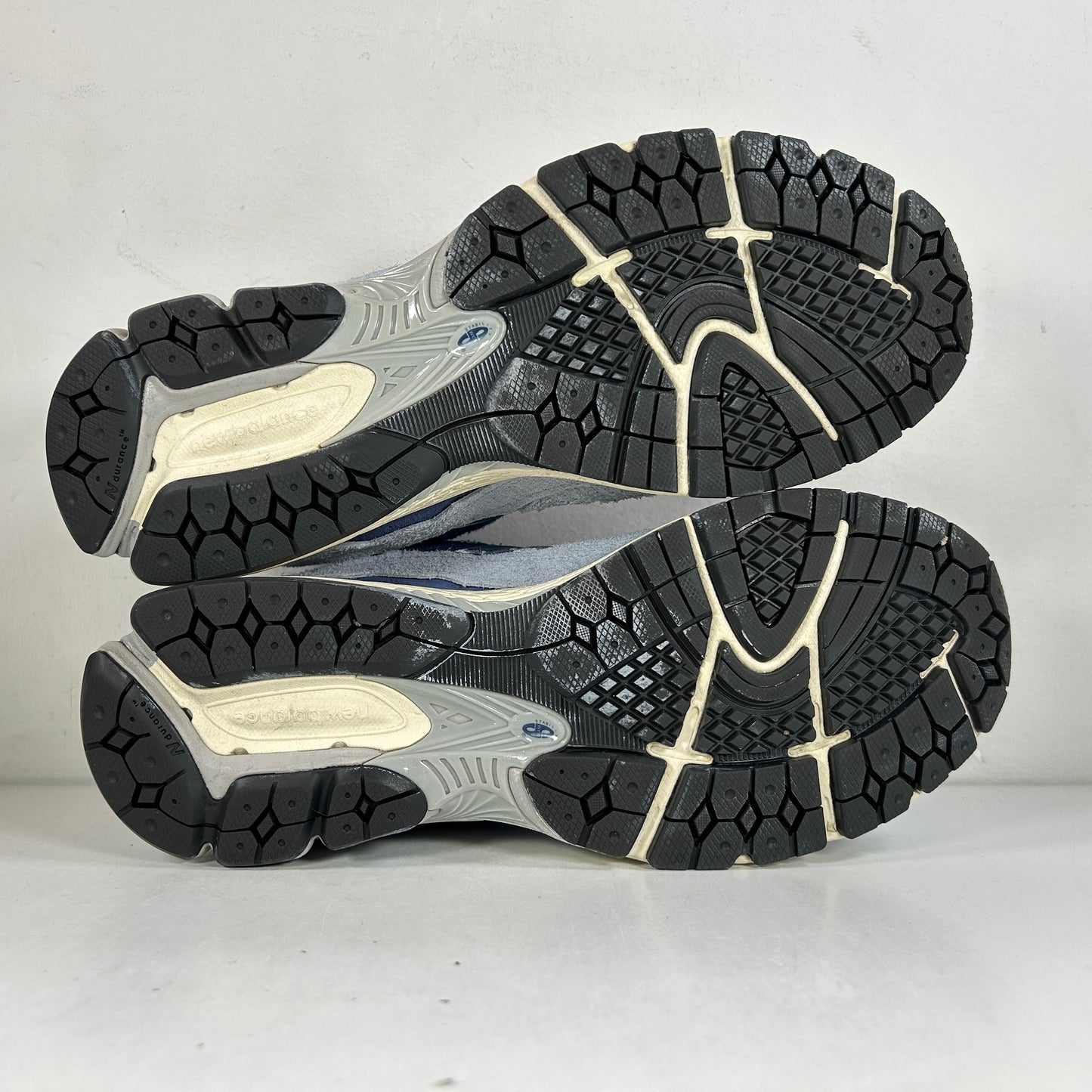 M2002RDI New Balance 2002R Protection Pack Light Arctic Grey Purple [USED] - 11 M (Used)