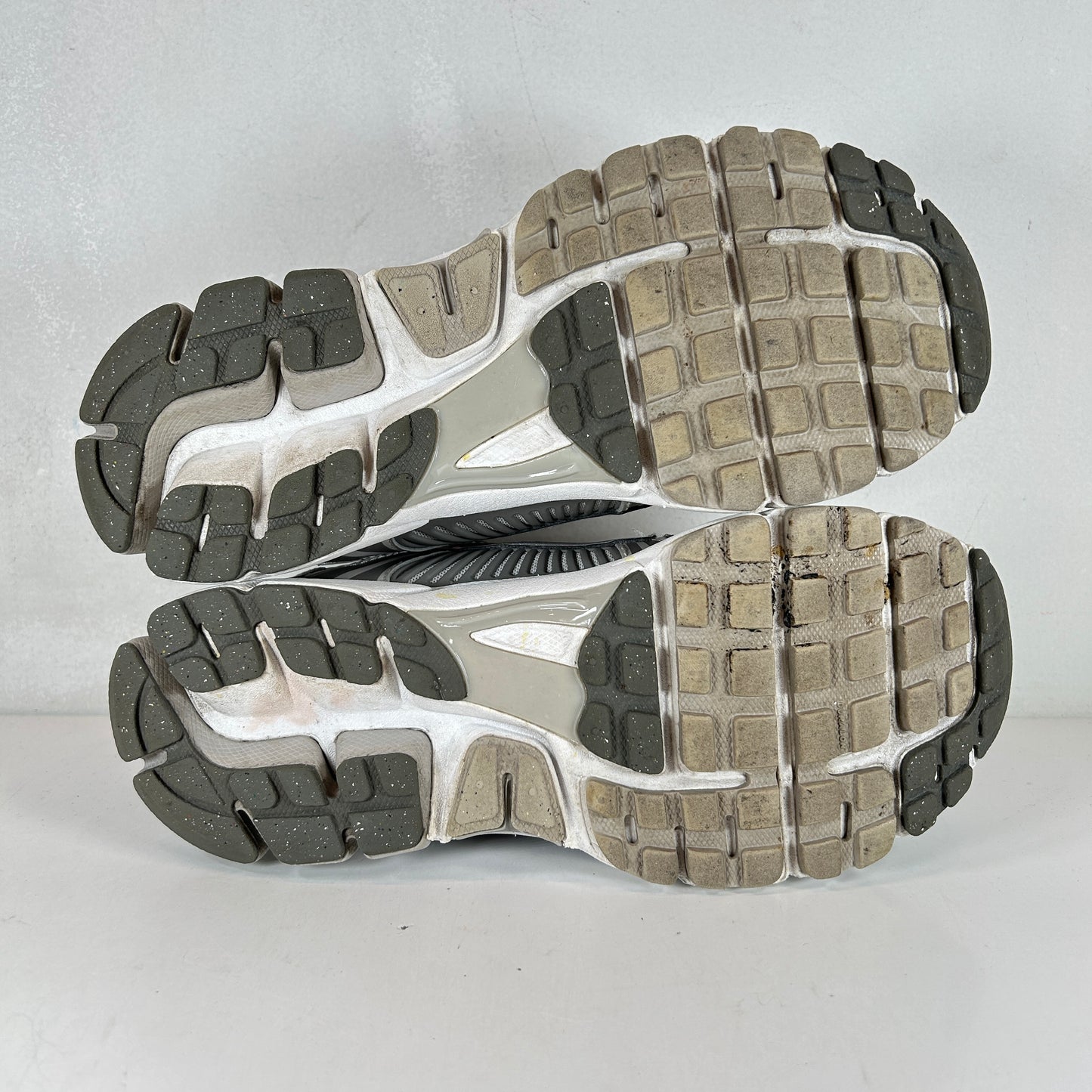 FD0791 012 Nike Zoom Vomero 5 Iron Ore Flat Pewter [USED] - 7 M (Used)