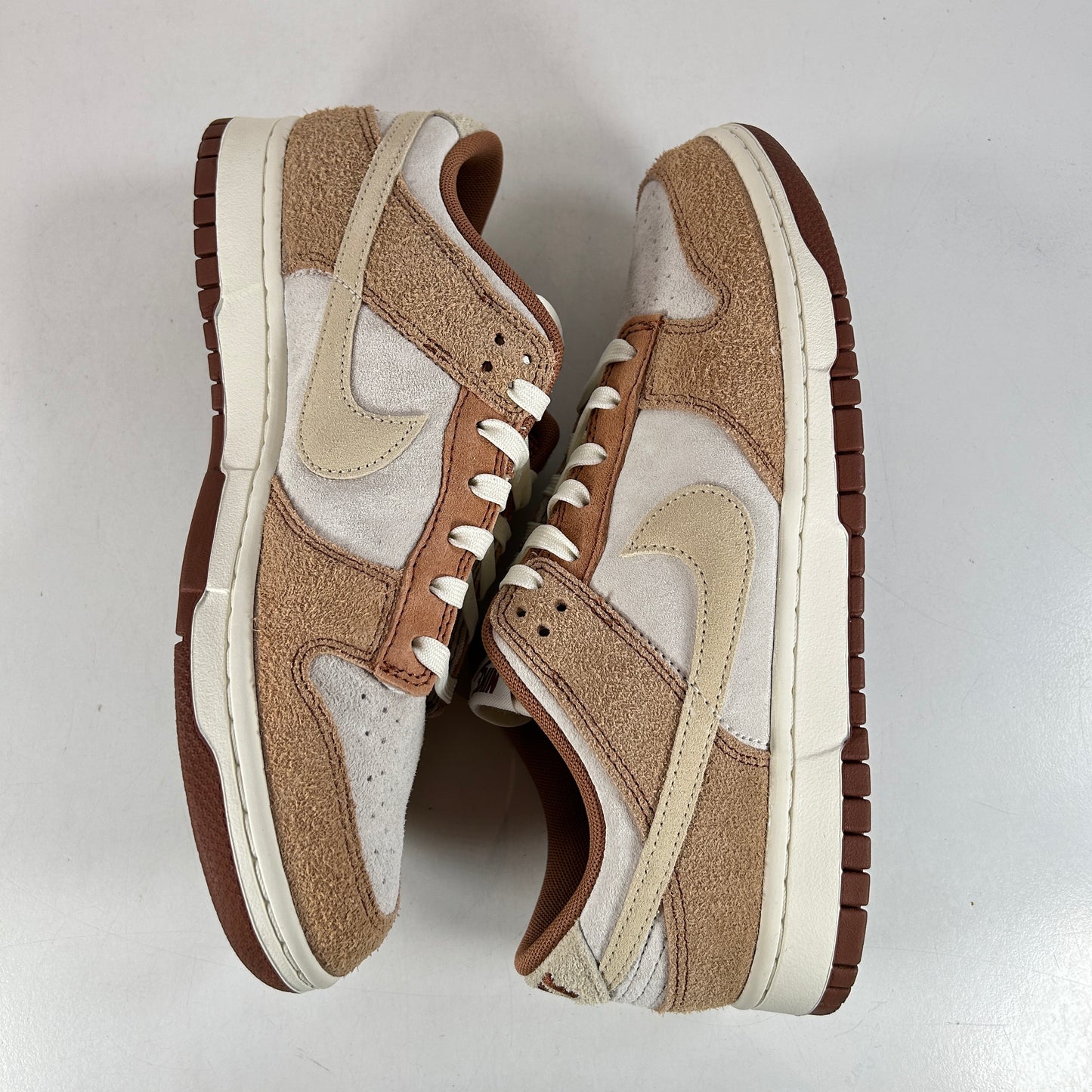 DD1390 100 Nike Dunk Low Medium Curry [USED] - 9 M (Used)