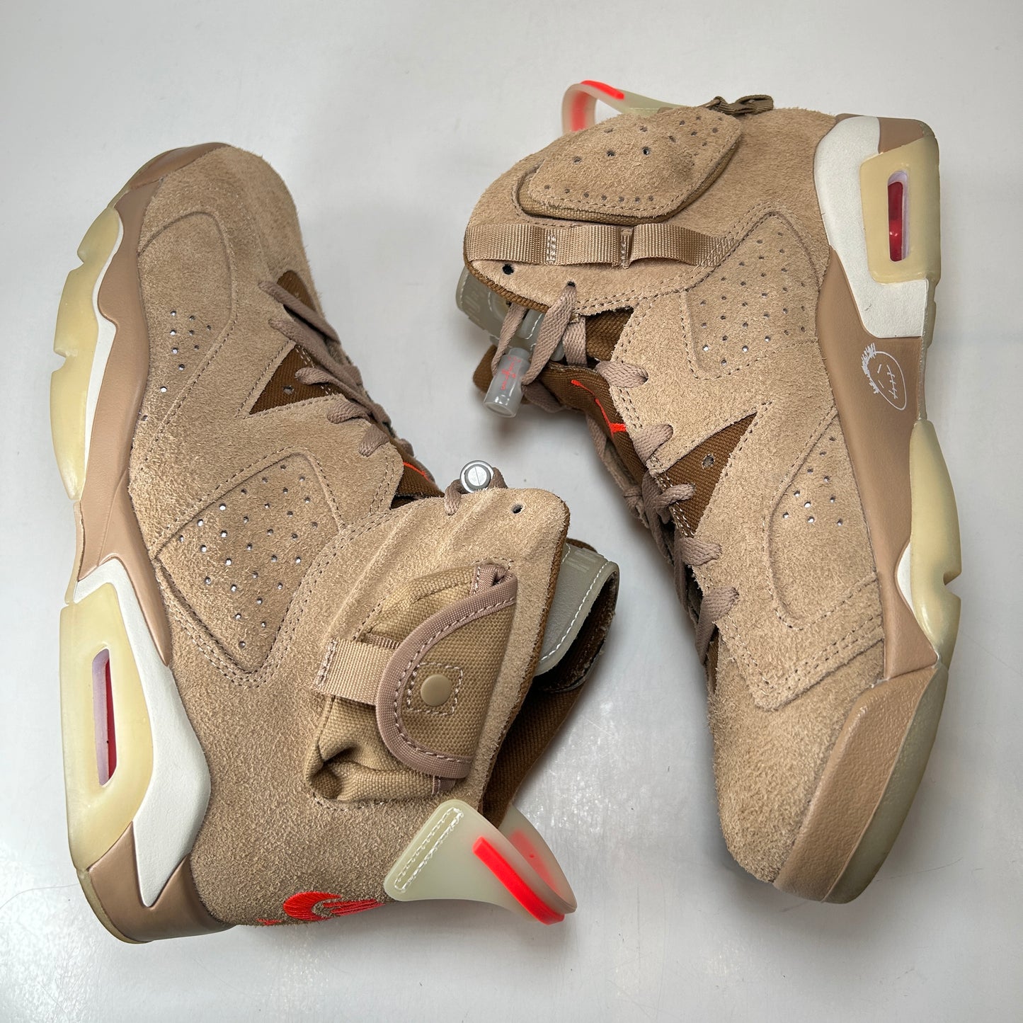 DH0690 200 Jordan 6 Retro Travis Scott British Khaki [USED] - 8.5 M (Used2)