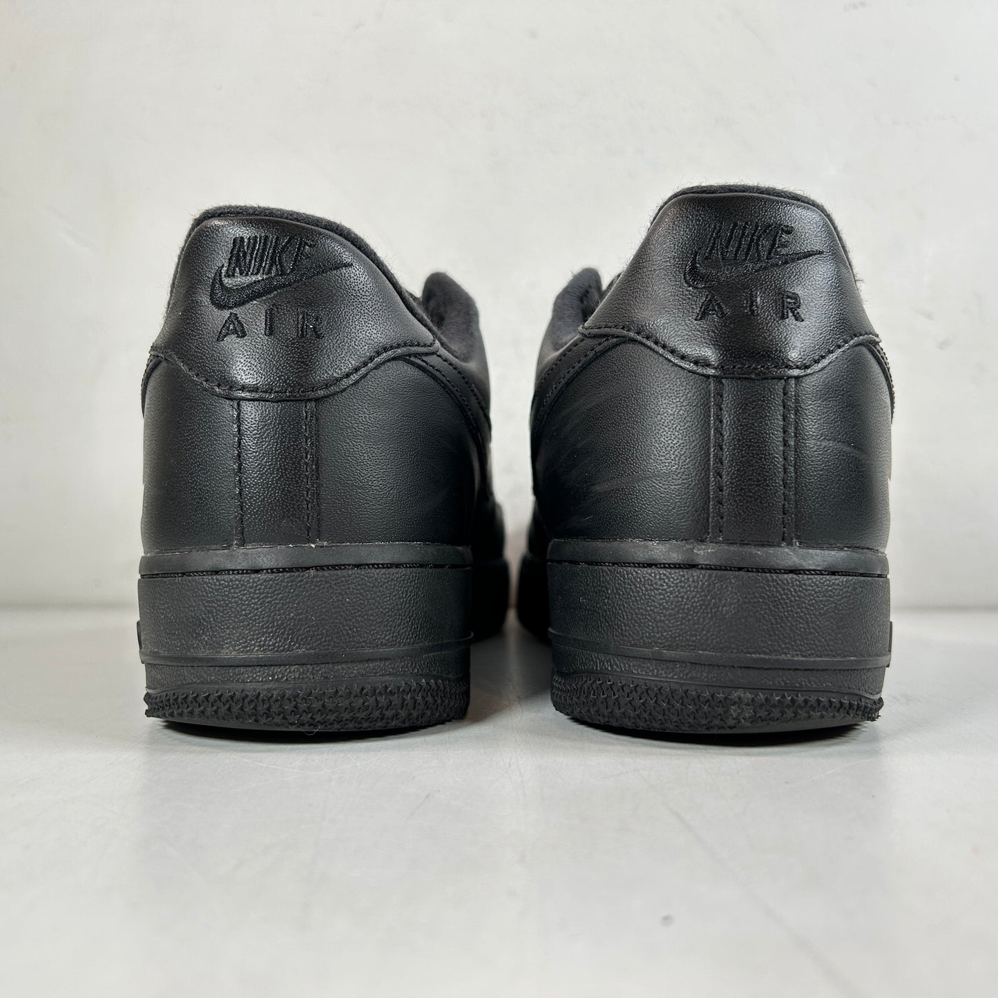 CU9225 001 Air Force 1 Low Supreme Black [USED] - 8 M (Used)