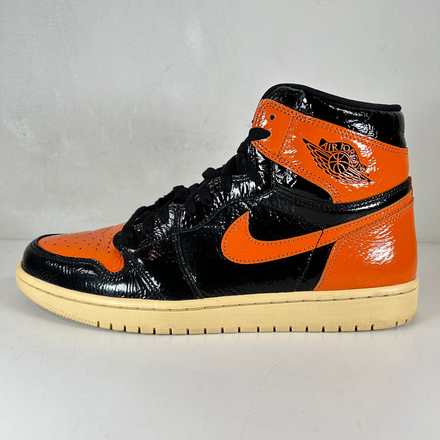 555088 028 Jordan 1 Retro High Shattered Backboard 3.0 [USED] - 10.5 M (Used)