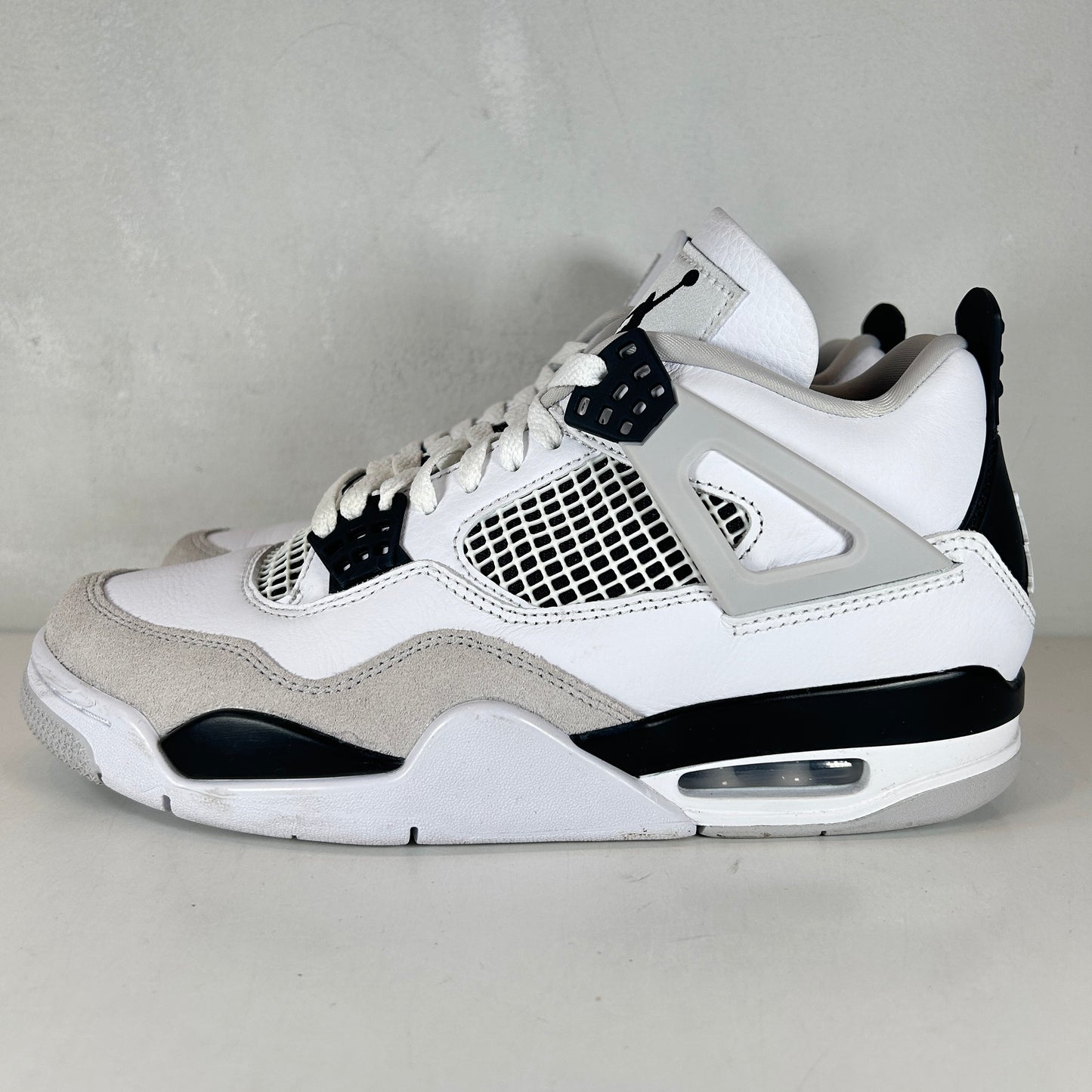 DH6927 111 Jordan 4 Retro Military Black [USED] - 8 M (Used)