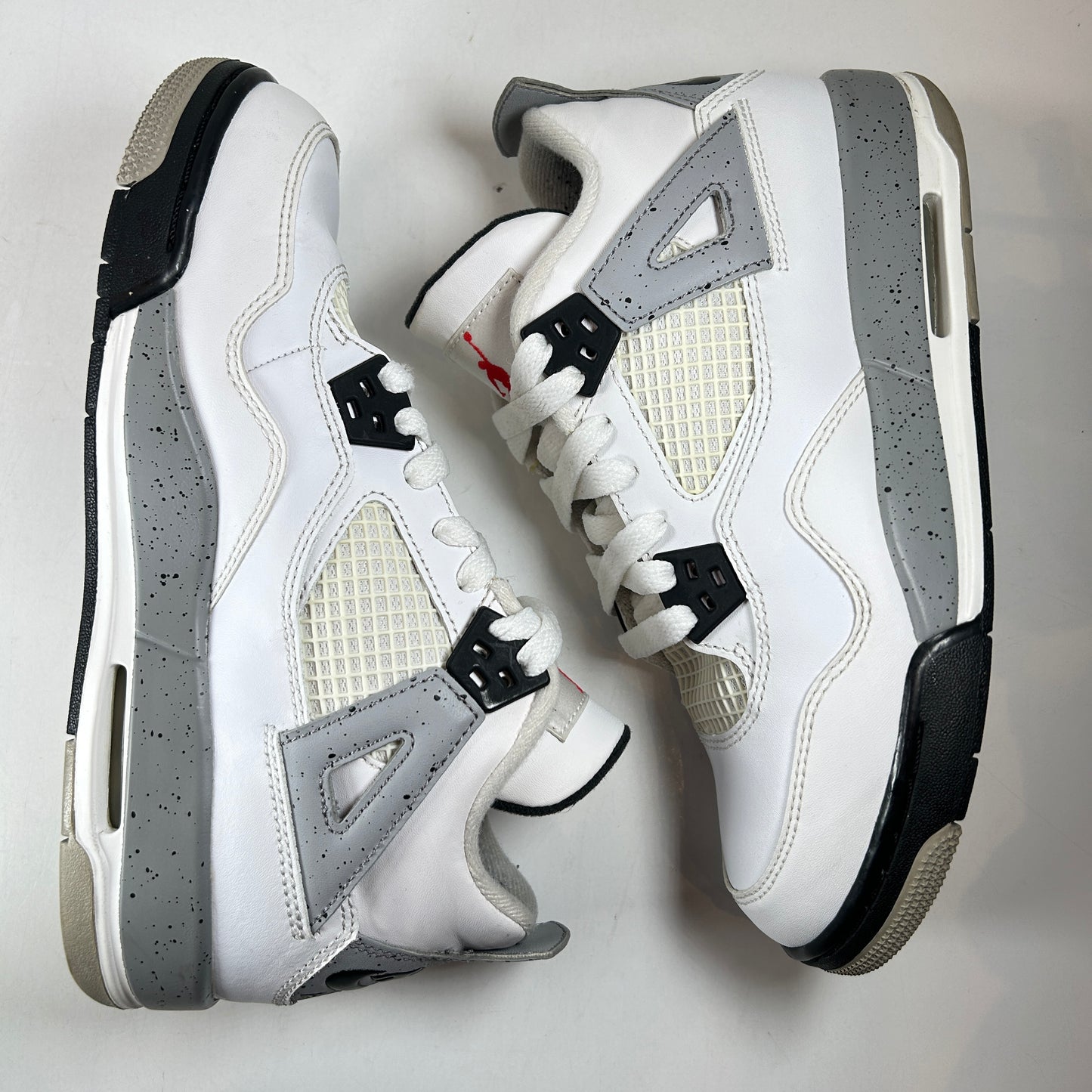 836016 192 Jordan 4 White Cement GS [USED] - 4.5 Y (Used)