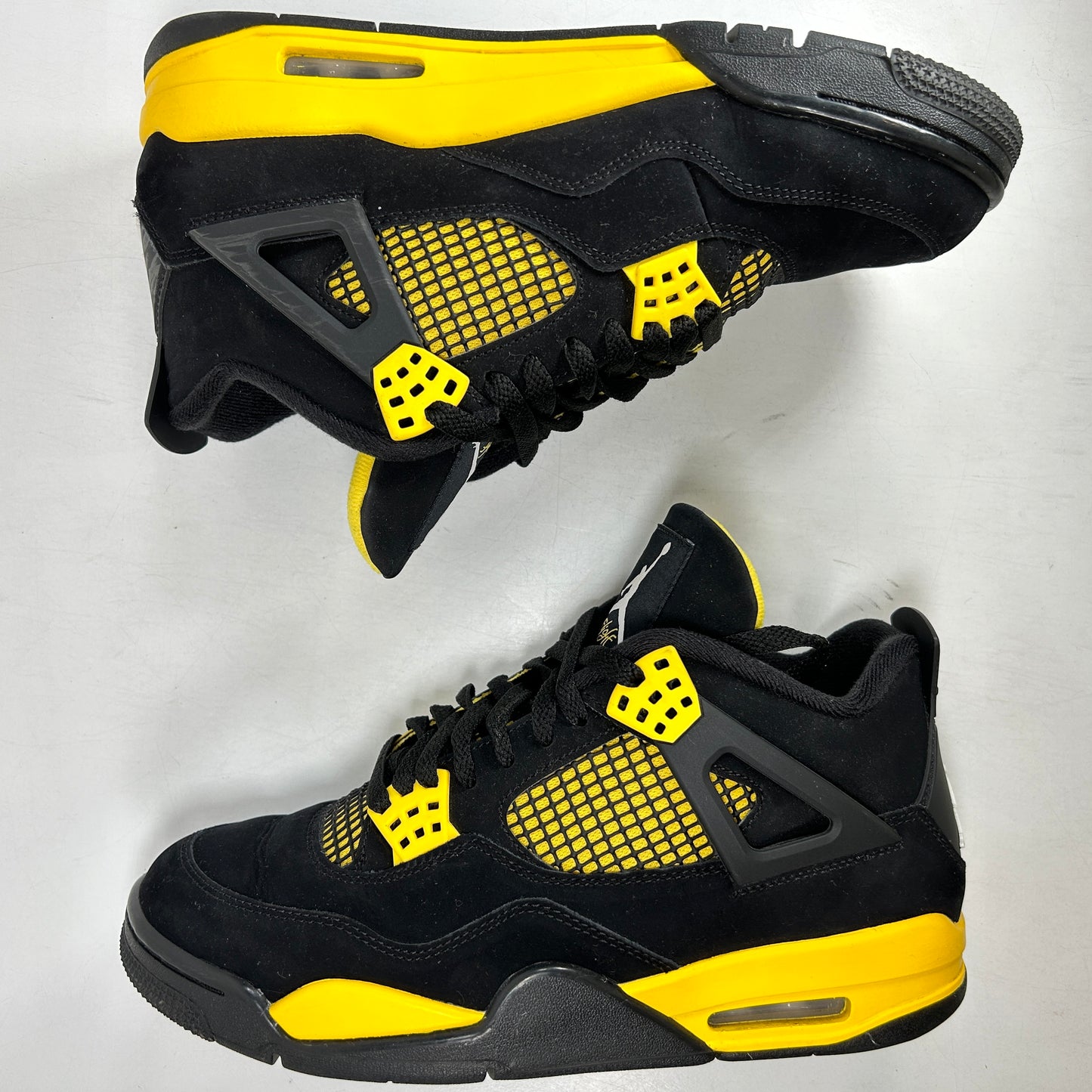 DH6927 017 Jordan 4 Retro Thunder [USED] - 8.5 M (Used3)