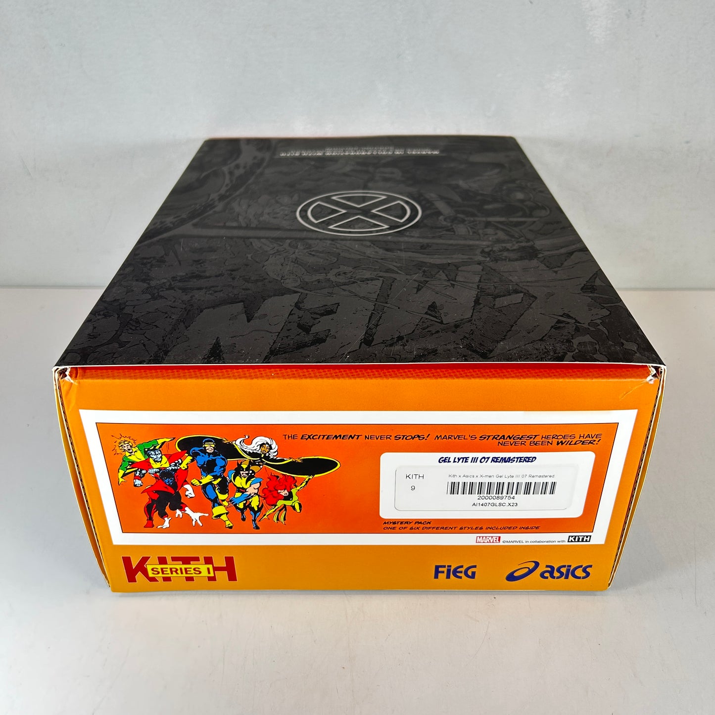 1201A957 750 Kith Marvel X-Men Wolverine 1980 Opened Box (Trading Card Not Included) [USED] - 9 M (Used)