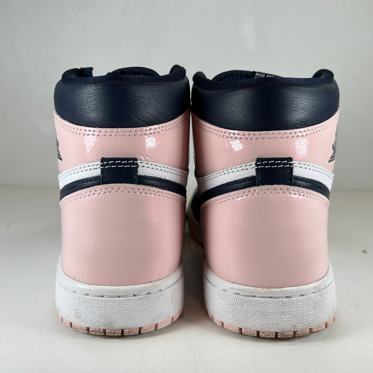 DD9335 641 Jordan 1 Retro High OG Atmosphere (W) [USED] - 8.5 W (Used)