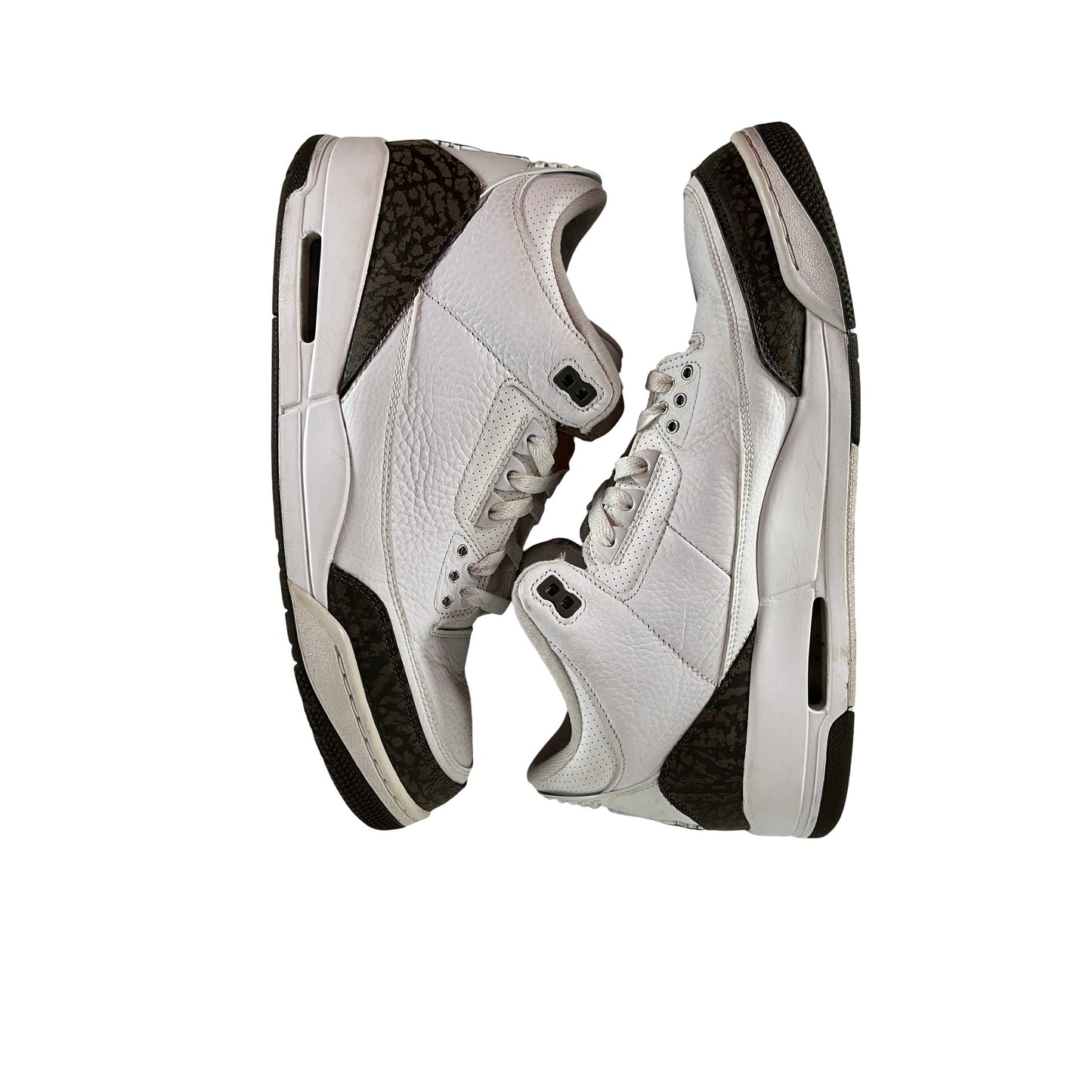 136064 122 Jordan 3 Moca
