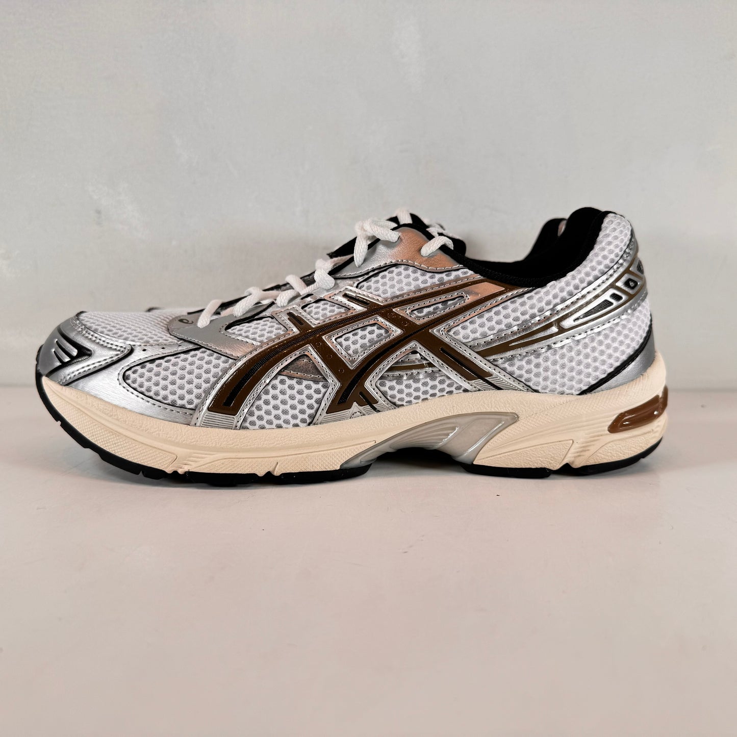 1201A256 113 ASICS Gel-1130 White Clay Canyon [USED] - 9.5 M (Used3)
