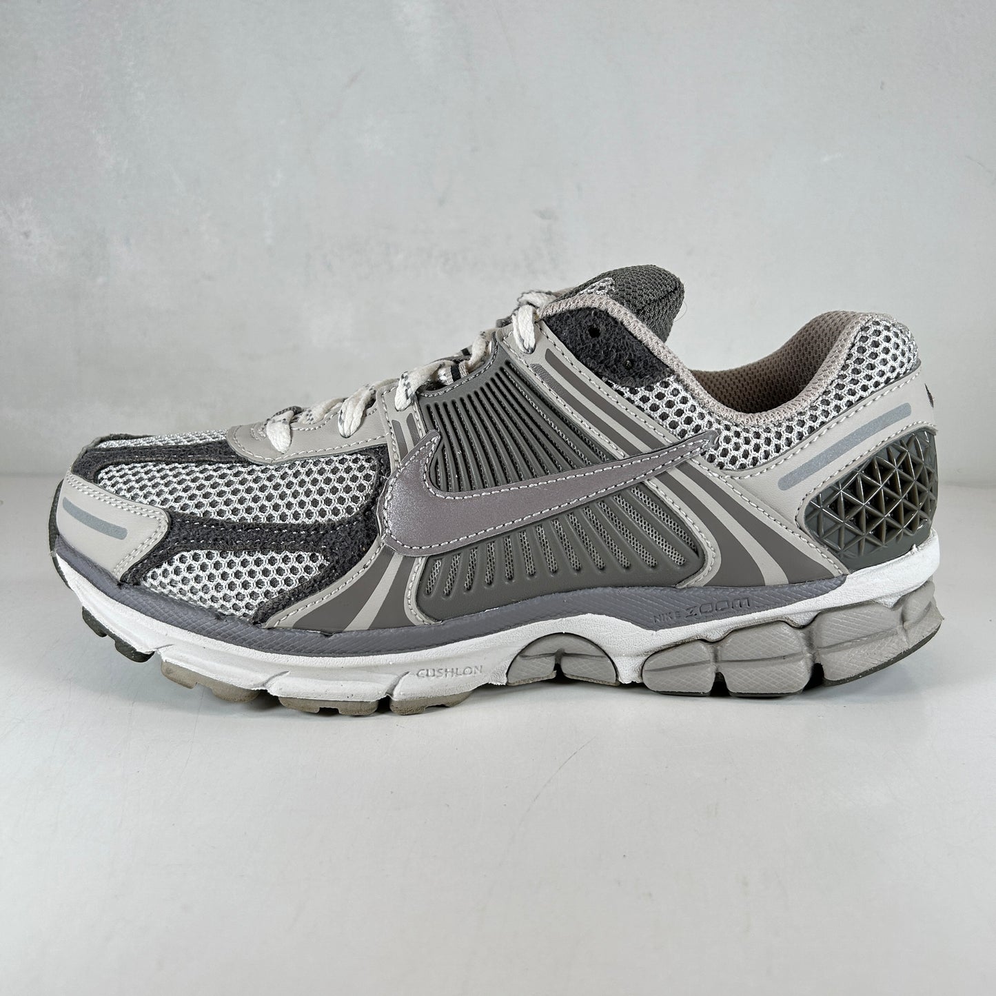 FD0791 012 Nike Zoom Vomero 5 Iron Ore Flat Pewter [USED] - 7 M (Used)